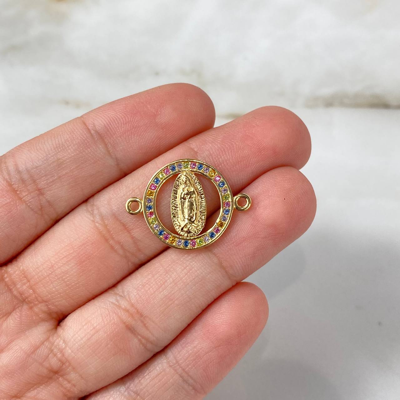 Herraje Virgen de Guadalupe 1.8gr / 2.2cm / Circones de Colores Oro Amarillo ©