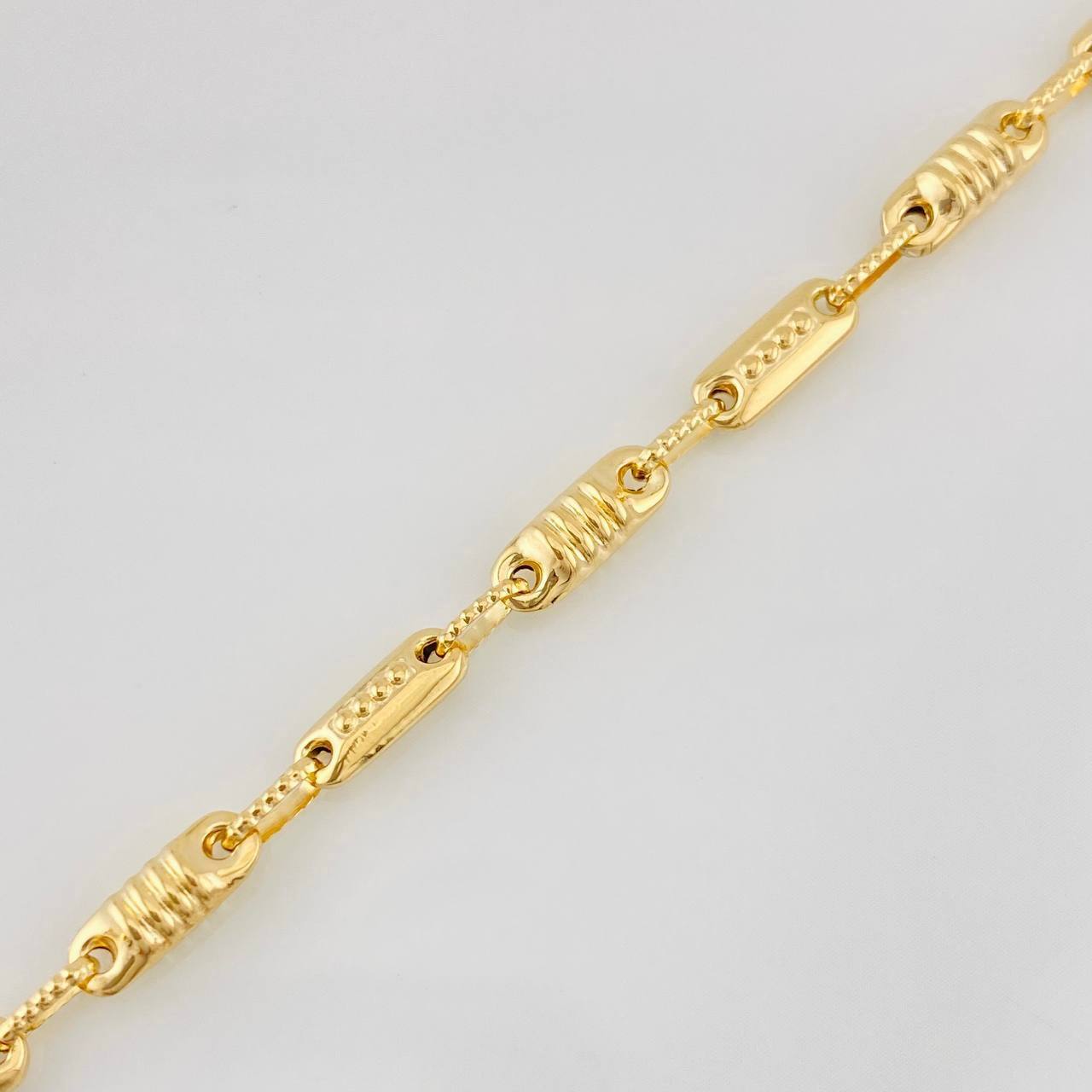 Pulso Rustico Barril Rayado 5.35g / 22cm / 3.92mm Oro Amarillo 18K