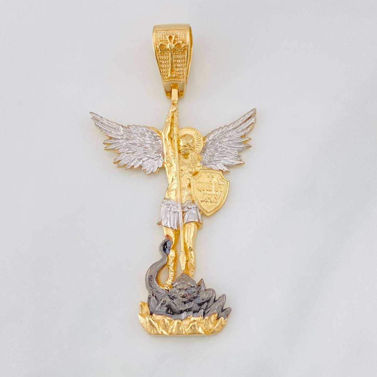 Dije San Miguel Arcangel 6.5g / 5cm Tres Oros 18K