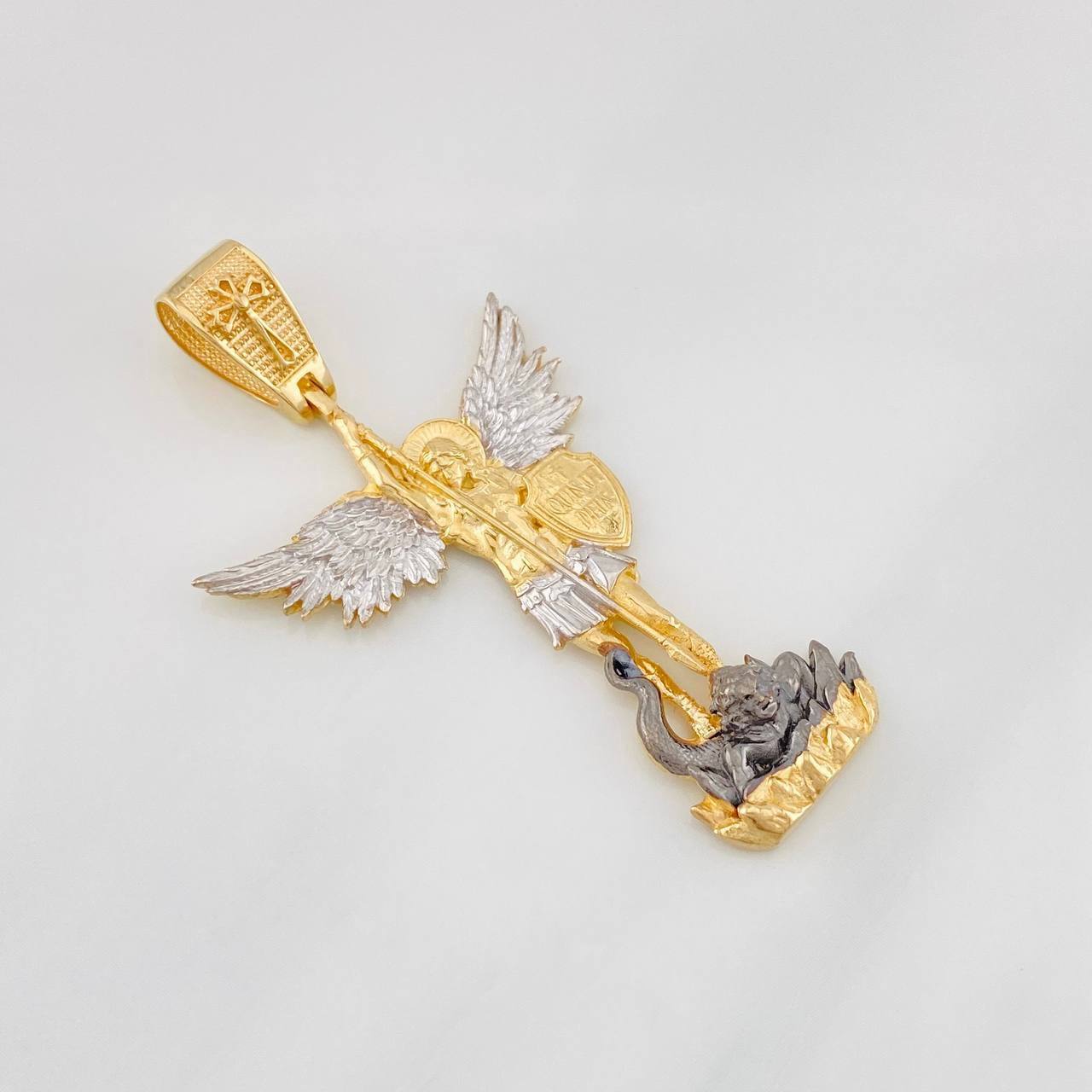 Dije San Miguel Arcangel 10.05g / 5cm Tres Oros 18K