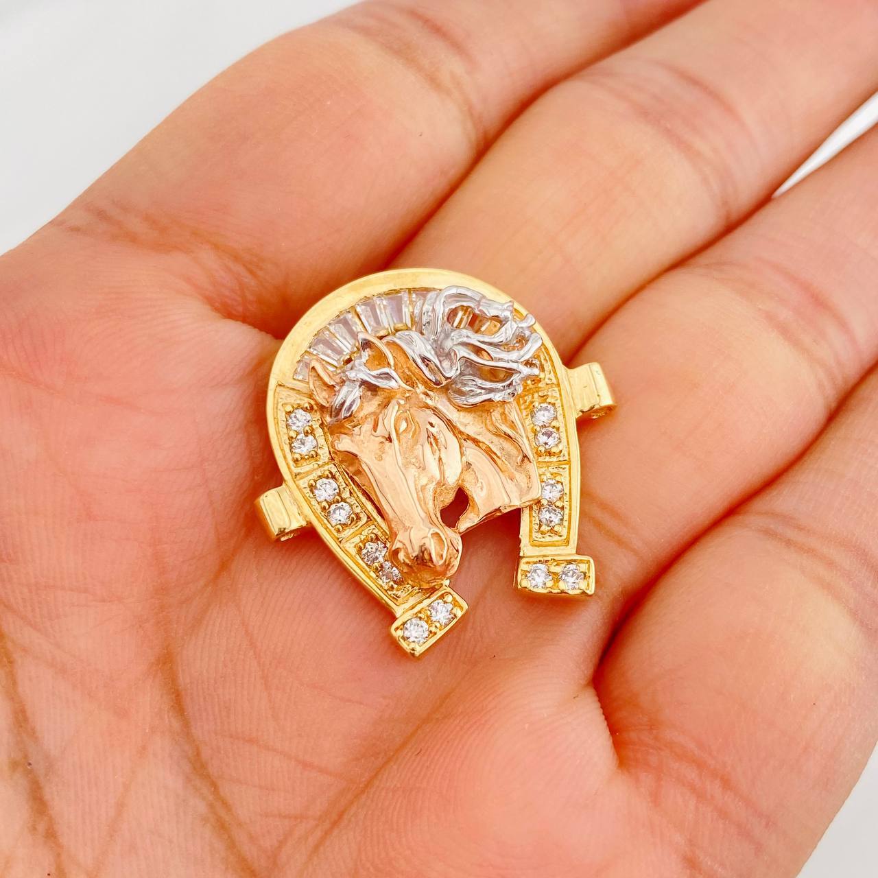Herraje Herradura Caballo 8.7g / 2.08cm Tres Oros 18K