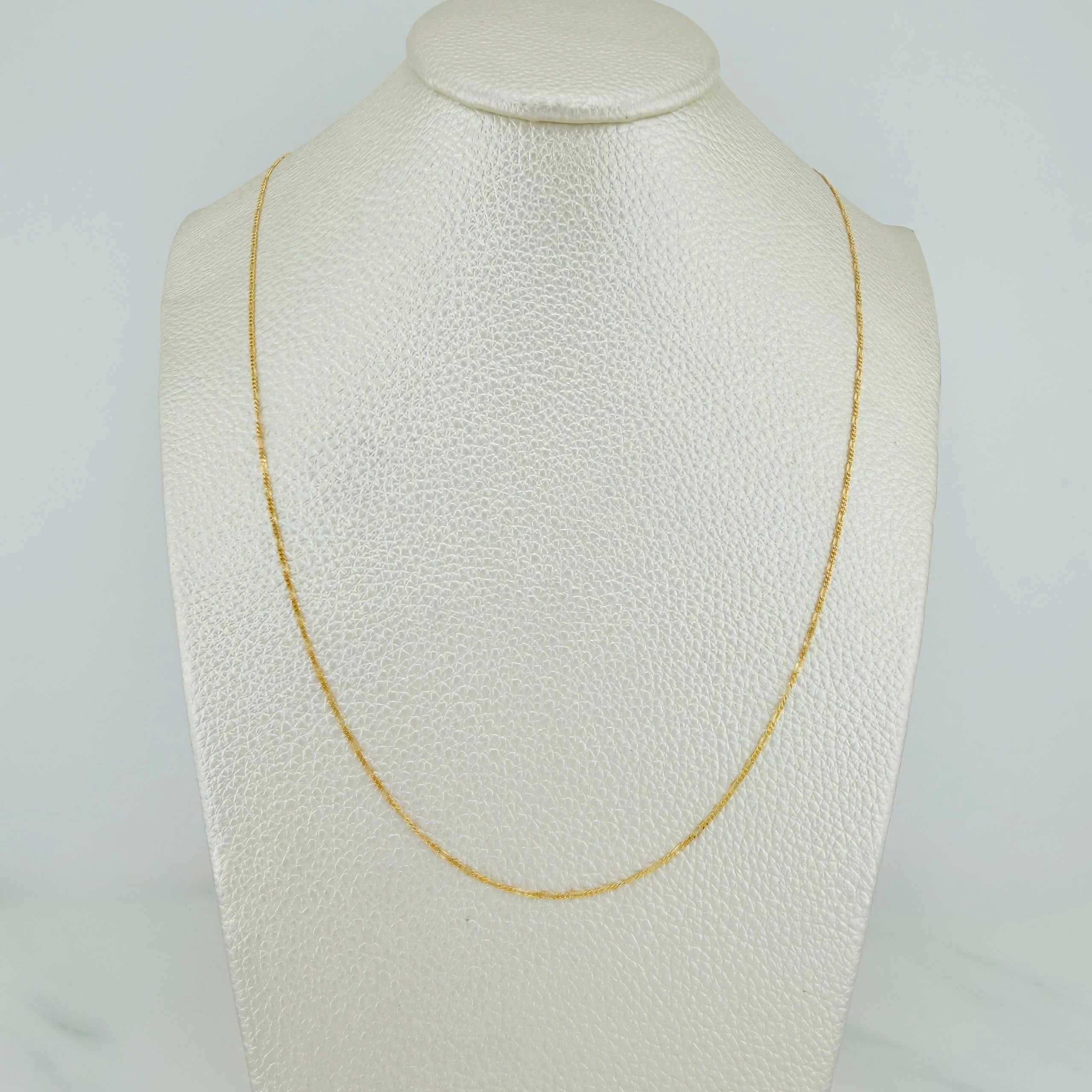 Cadena Figaro Diamantada 1.15 g / 45.3 cm / 0.5 mm Oro Amarillo 18K