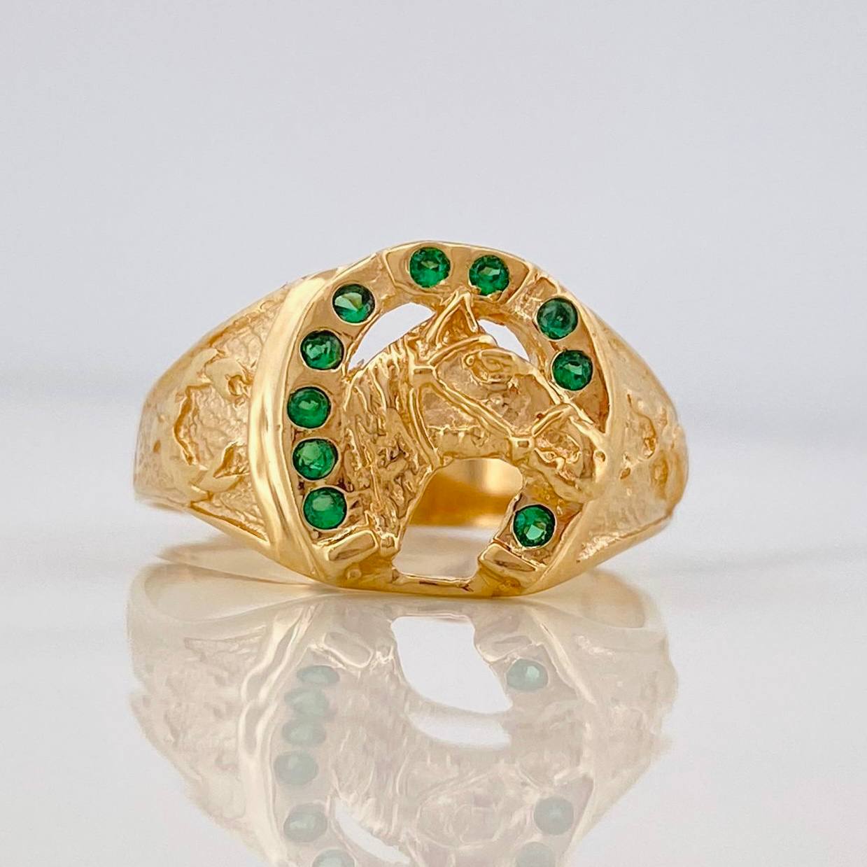 Anillo Herradura Caballo 6.35g / T10 1/2 Oro Amarillo 18K