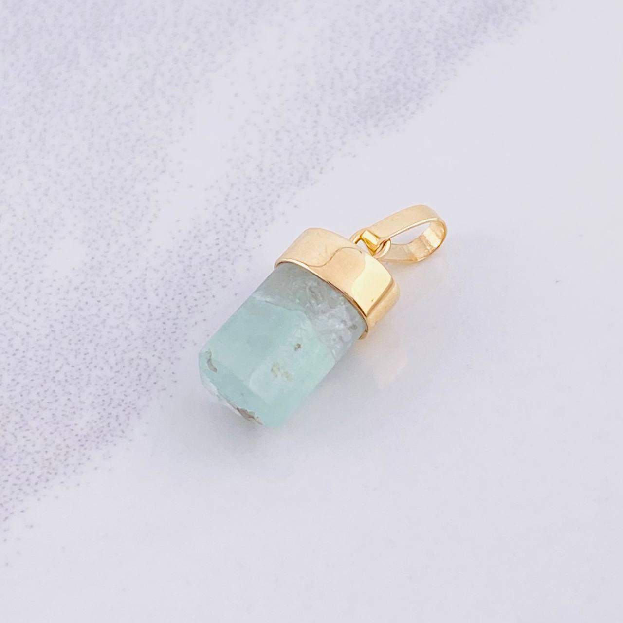 Dije Morralla Esmeralda 1.5g / 1.8cm Oro Amarillo 18K