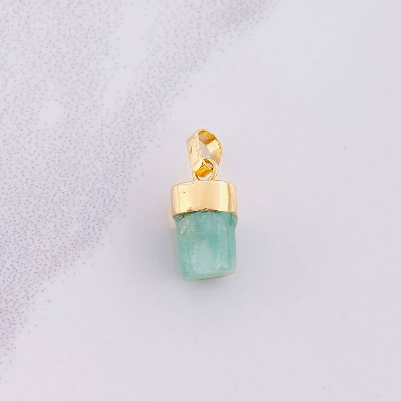 Dije Morralla Esmeralda 1.15g / 1.6cm Oro Amarillo 18K