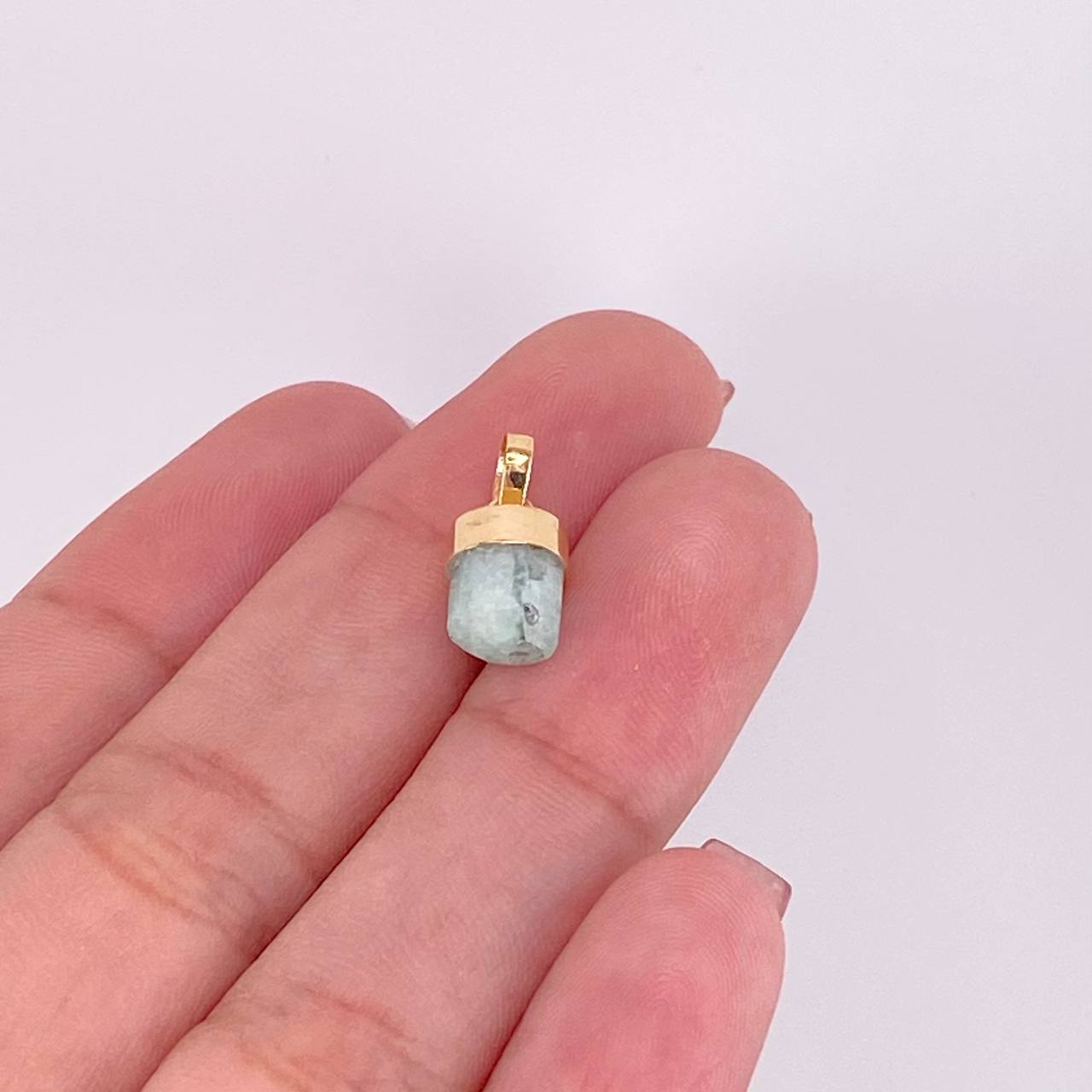 Dije Morralla Esmeralda 1.05g / 1.5cm Oro Amarillo 18K