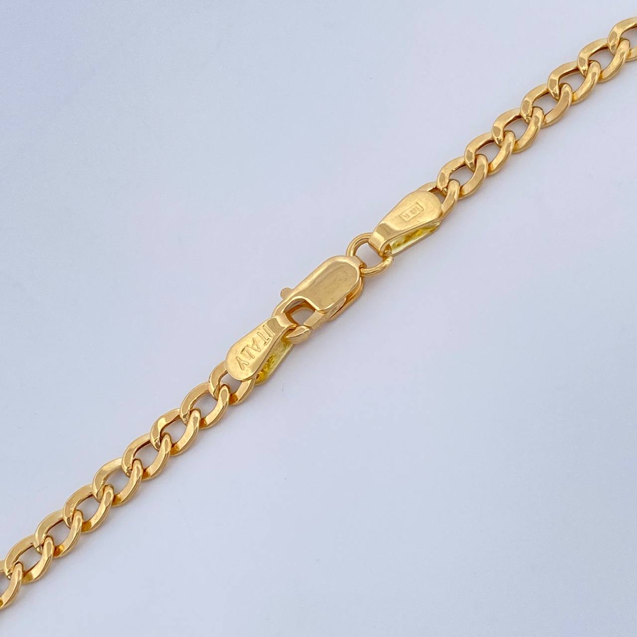 Cadena Cubana 5.55gr / 65.4cm / Oro Amarillo +1 18K +