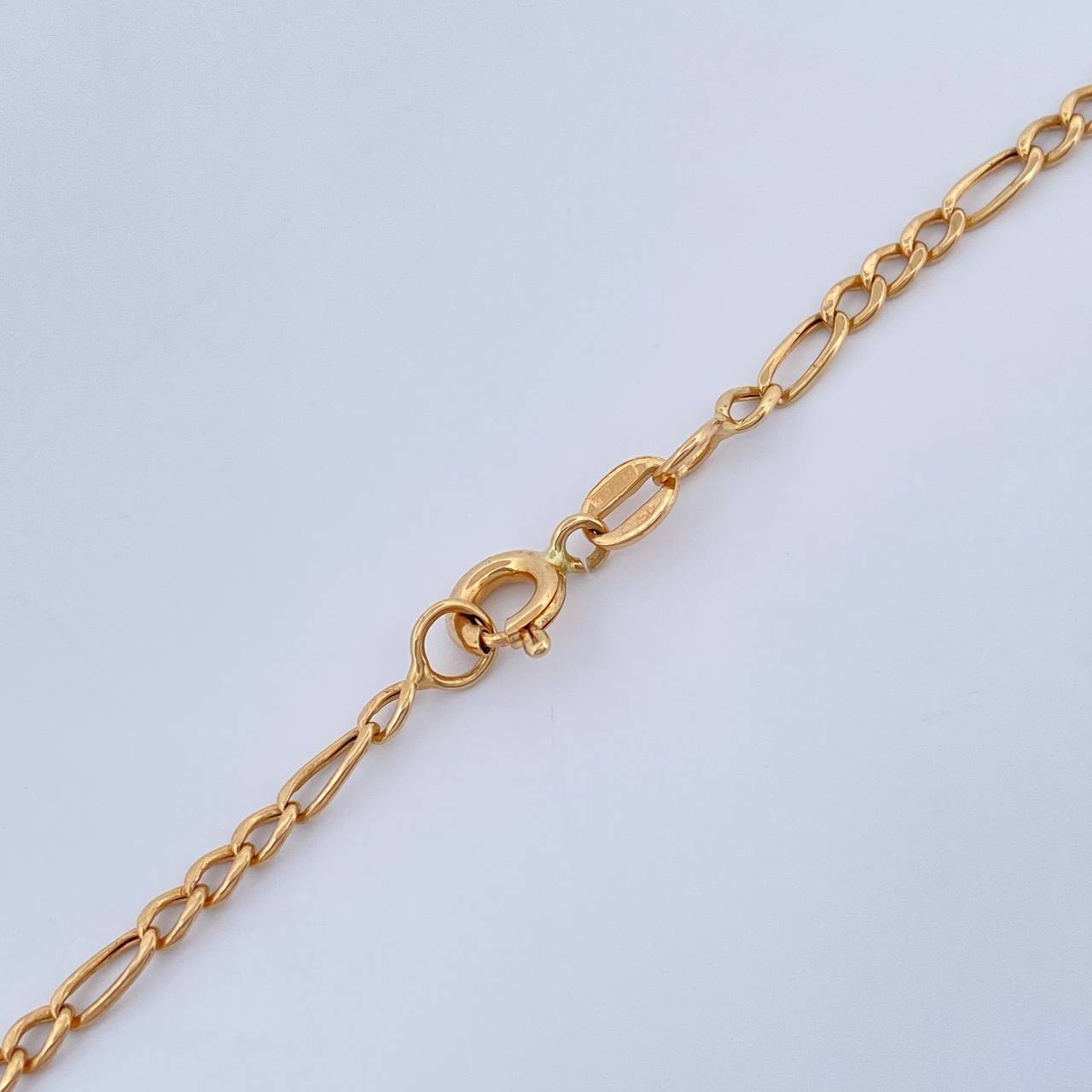 Cadena Figaro 5.25gr / 67.3cm / Oro Amarillo +1 18K %