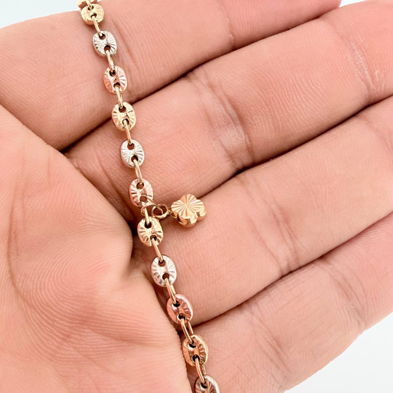 Tobillera GC Treboles 5.6gr / 25cm / 4mm Tres Oros 18K $