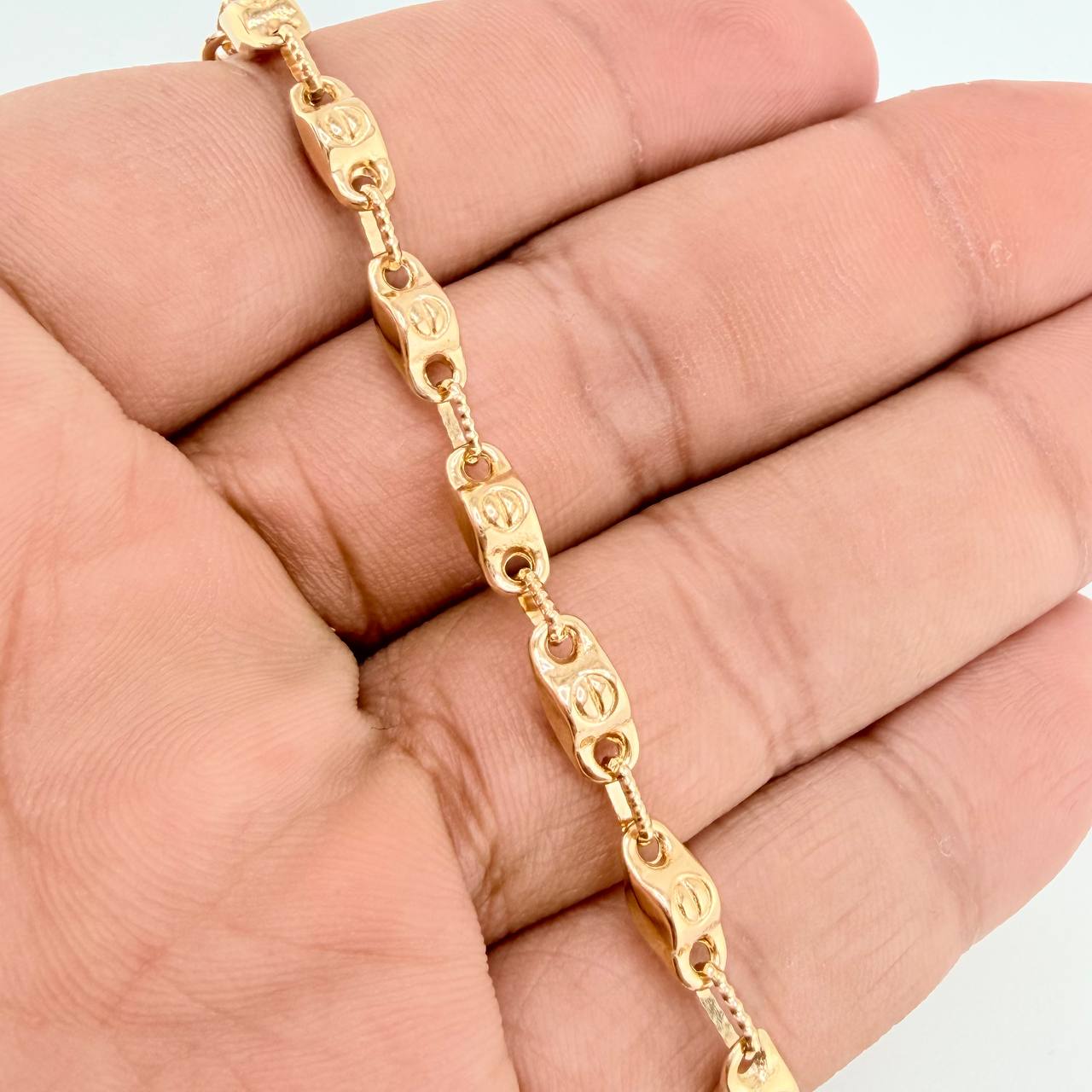 Pulso Rustico Barril Tornillo 5.3gr / 22cm / 4.68mm Oro Amarillo 18K $