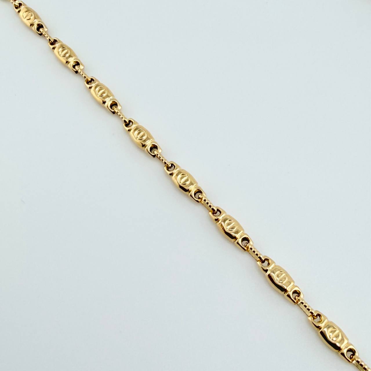 Cadena Rustica Barril Tornillo 12.45gr / 61cm / 4.1mm Oro Amarillo 18K $