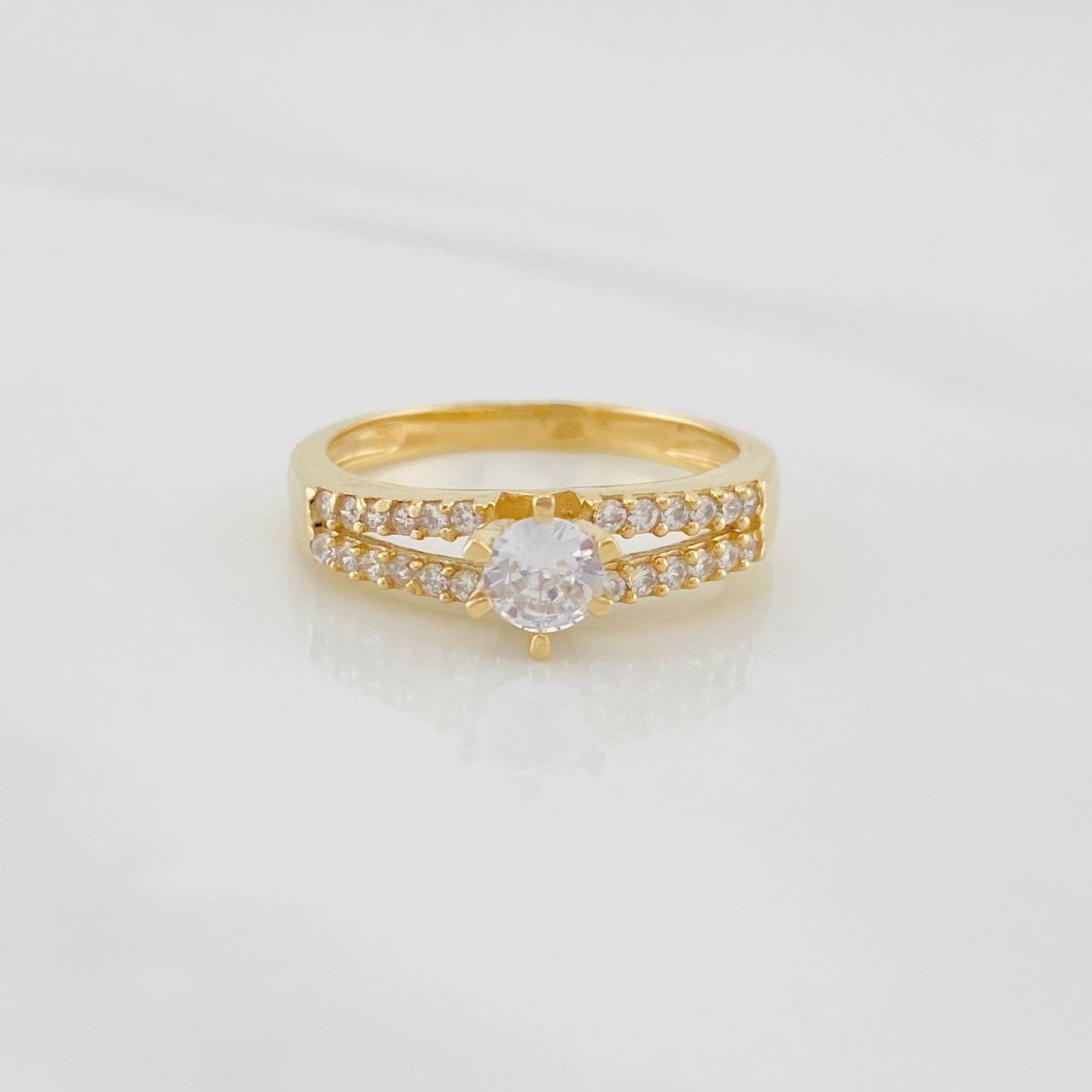 Anillo Solitario Líneas 3.35g / T6 3/4 Oro Amarillo 18K