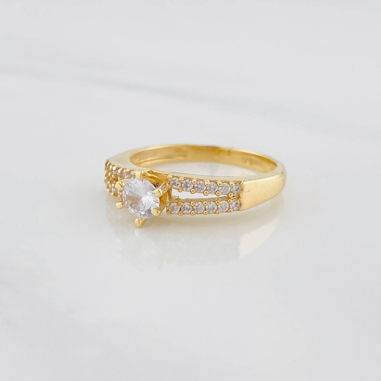 Anillo Solitario Líneas 3.35g / T6 3/4 Oro Amarillo 18K
