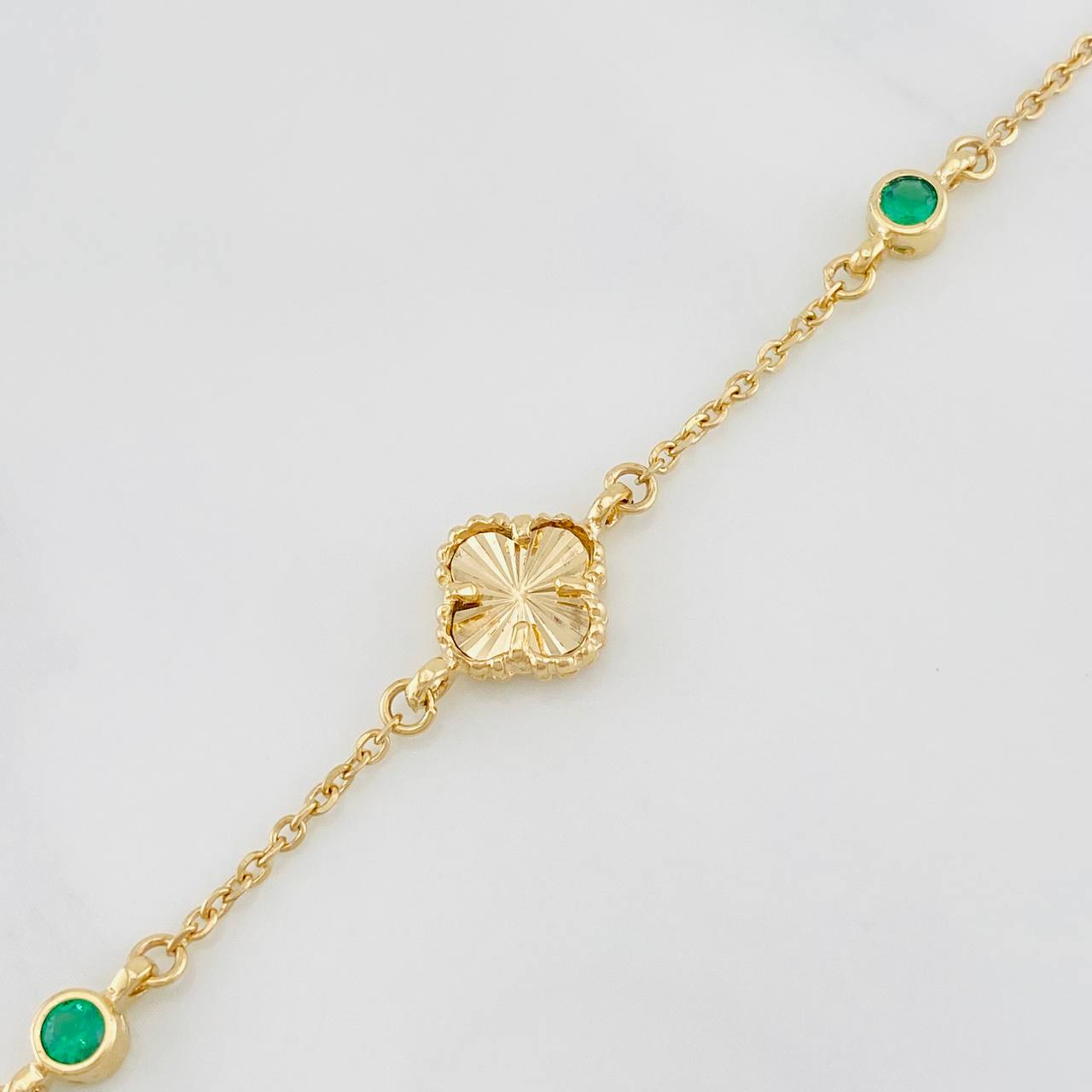 Pulso Militar Trebol 2.9g / 18cm / 1.37mm Oro Amarillo 18K