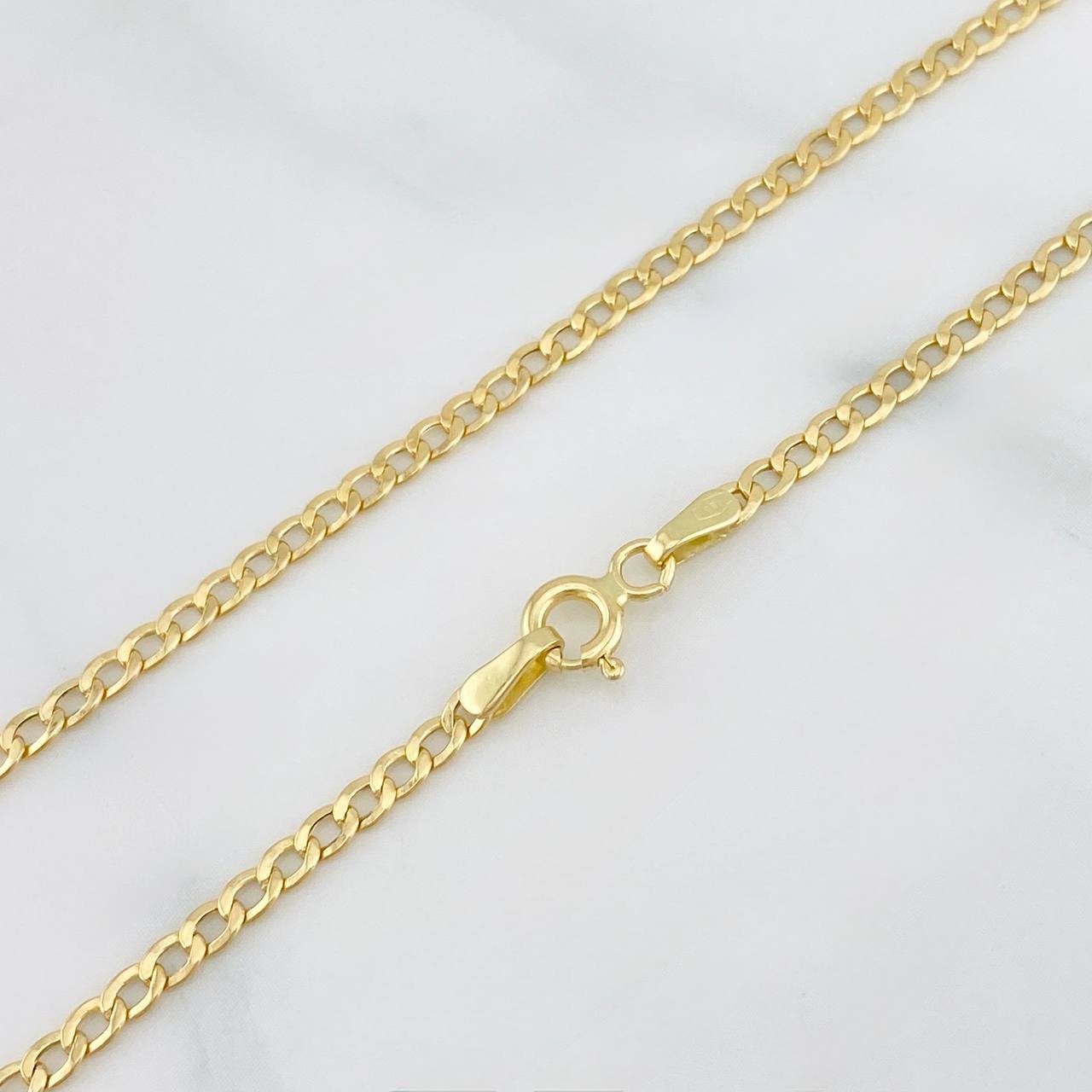 Cadena Cubana 3.35g / 59.05cm / 2.26mm Oro Amarillo 18K