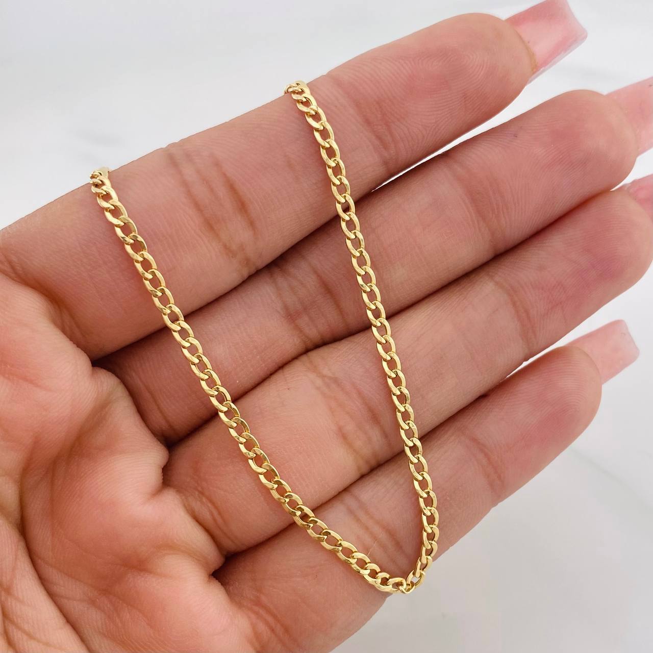 Cadena Cubana 3.35g / 59.05cm / 2.26mm Oro Amarillo 18K