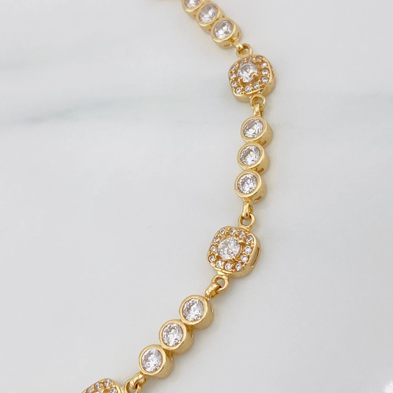 Pulso Tennis Halo 9.05g / 17.05cm / 6.3mm Oro Amarillo 18K