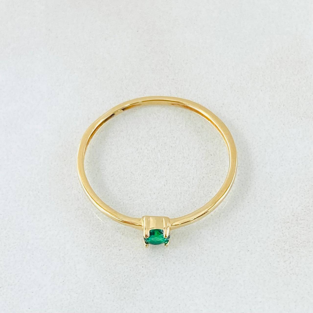 Anillo Solitario 0.65gr / T7 1/2 / Oro Amarillo 18K *