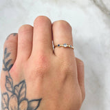 Anillo Solitario Dos Ojos 0.8gr / T5 1/2 / Oro Amarillo 18K *