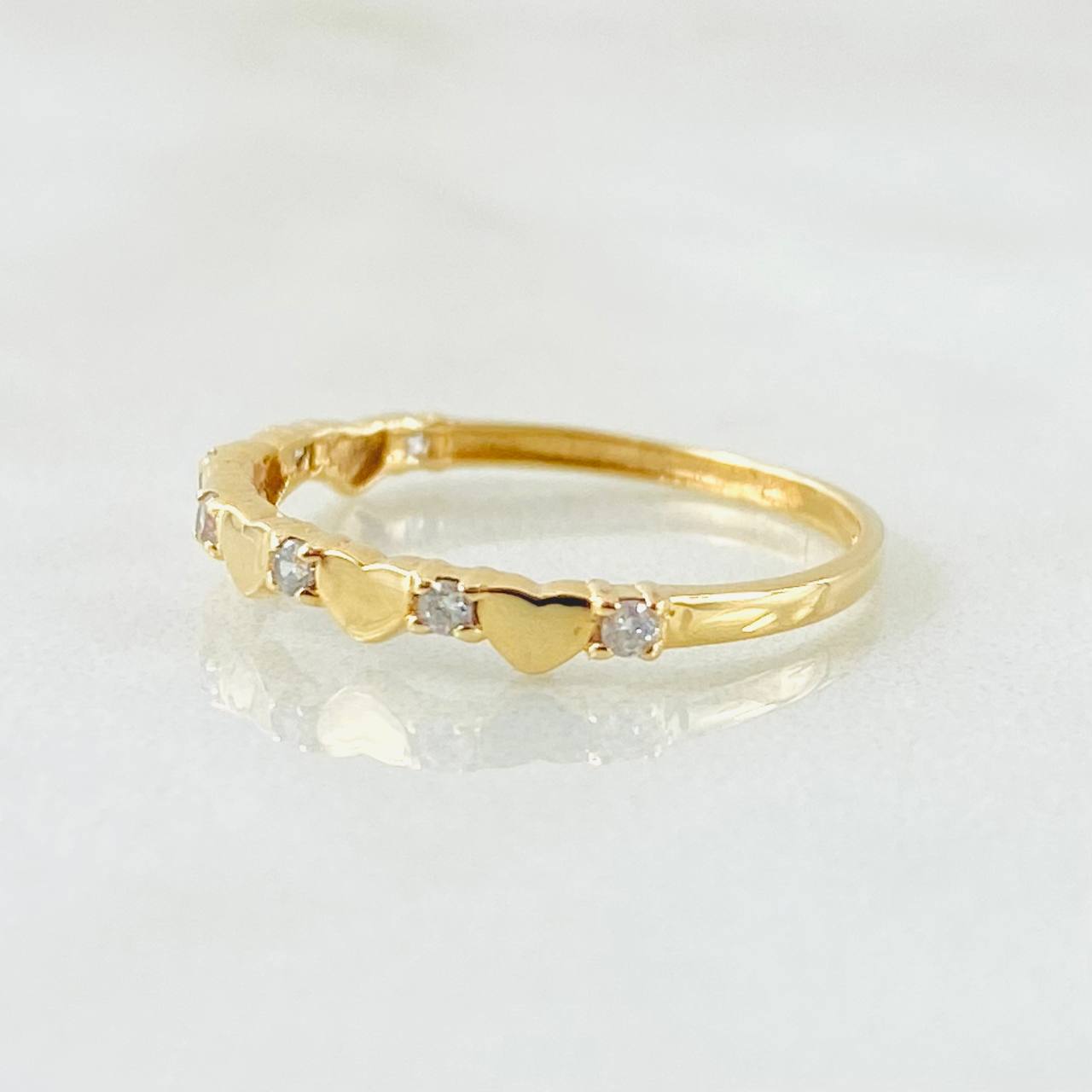 Anillo Corazones Intercalados 1gr / T6 1/4 / Oro Amarillo 18K