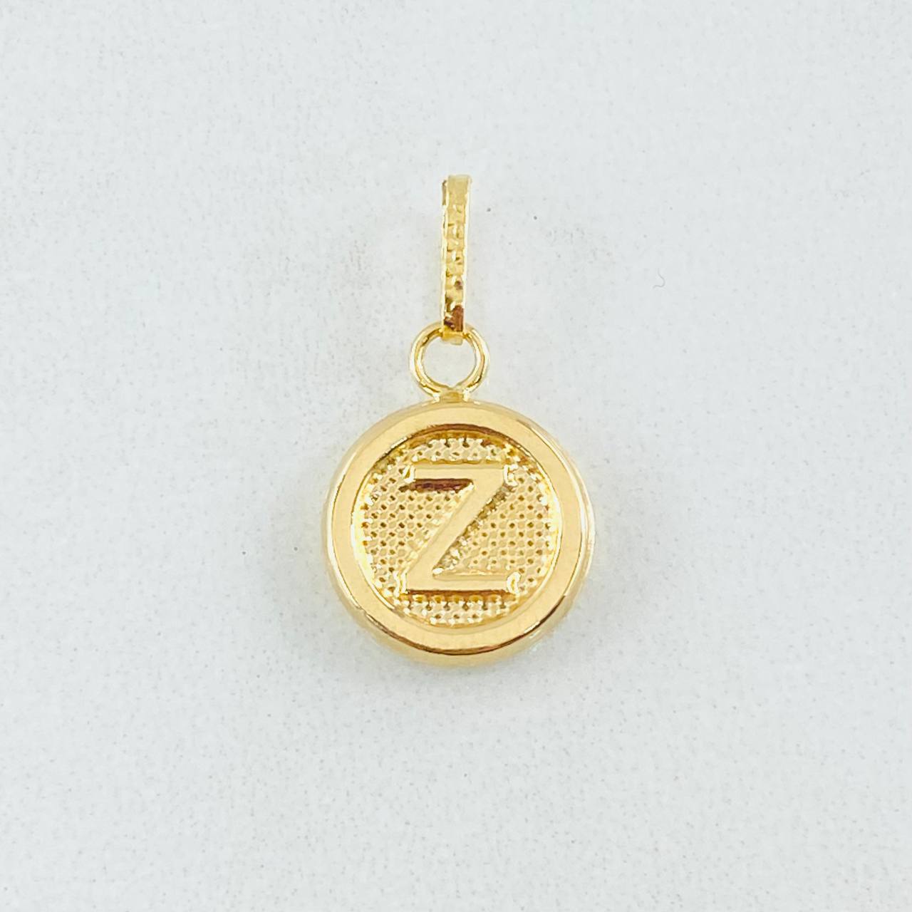 Dije Letra Z 0.55gr / 1.5cm / Oro Amarillo 18K