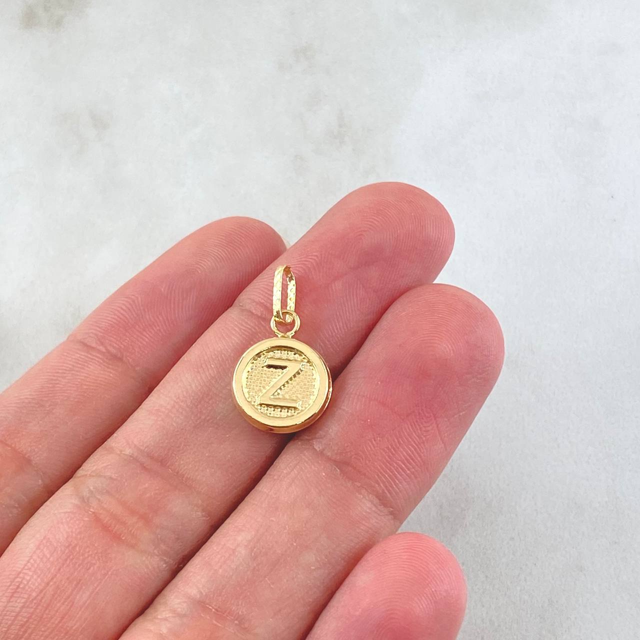 Dije Letra Z 0.55gr / 1.5cm / Oro Amarillo 18K