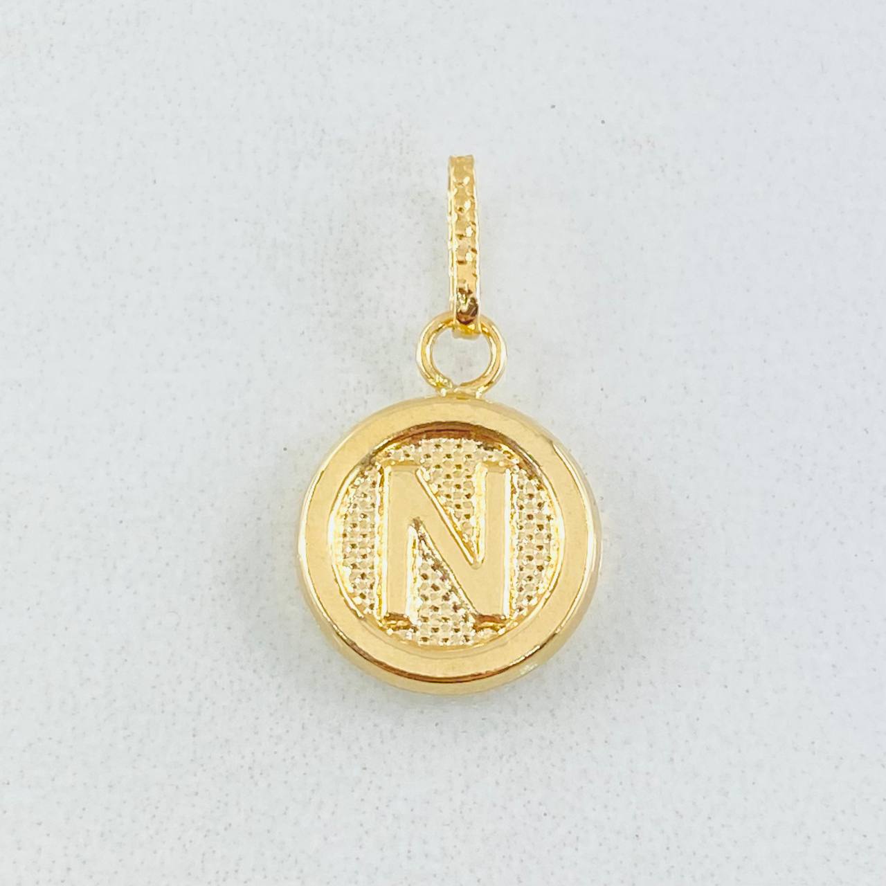 Dije Letra N 0.6gr / 1.7cm / Oro Amarillo 18K