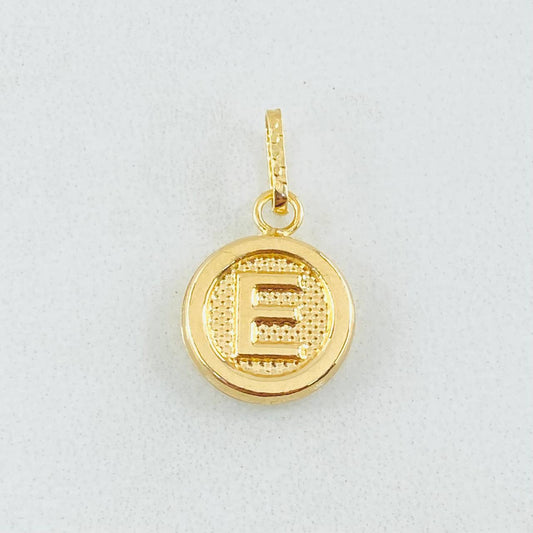 Dije Letra E 0.6gr / 1.9cm / Oro Amarillo 18K