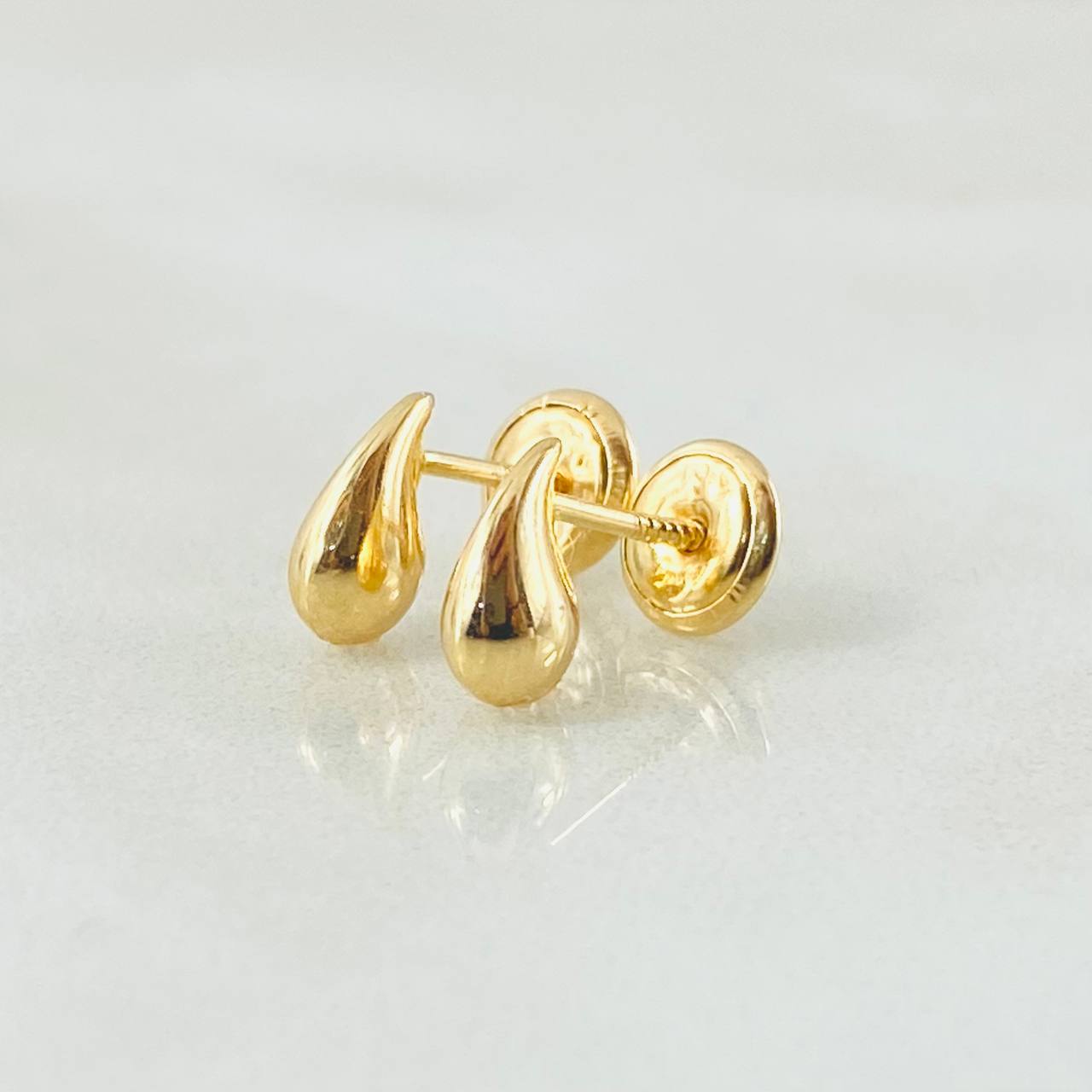 Topos Gota 0.6gr / 0.7cm / Oro Amarillo 18K ©
