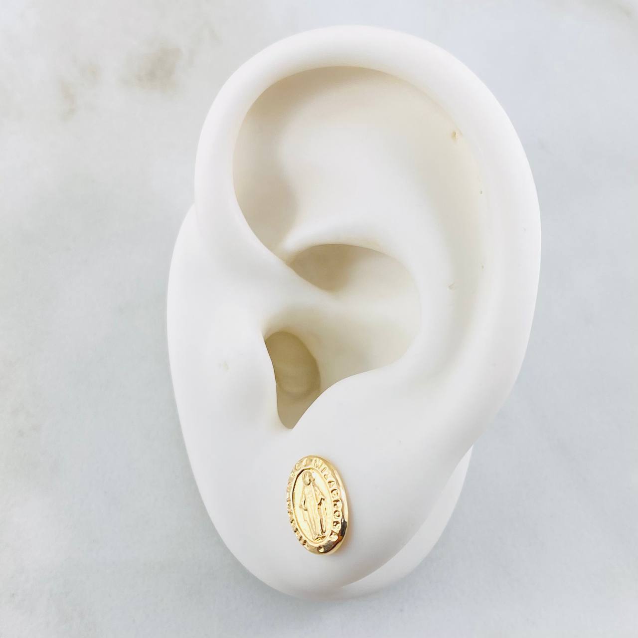 Topos Virgen Milagrosa Ovalo 0.95gr / 1cm / Oro Amarillo 18K *