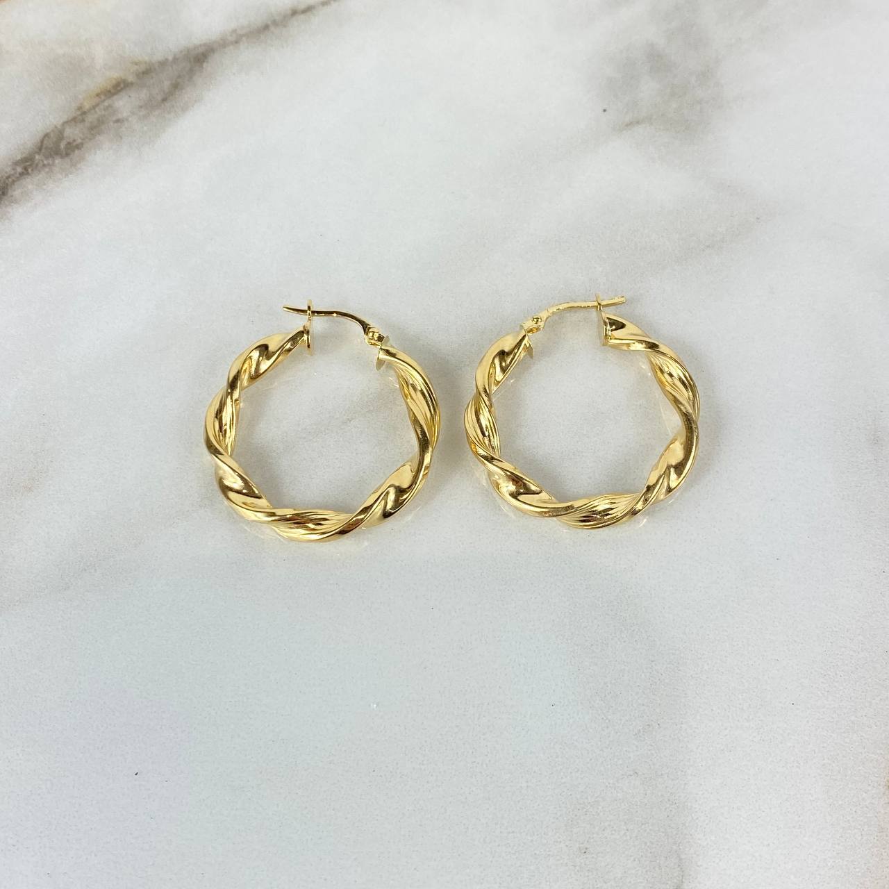 Candongas Nico 3.9gr / 3cm / Rayadas Entorchadas Oro Amarillo $