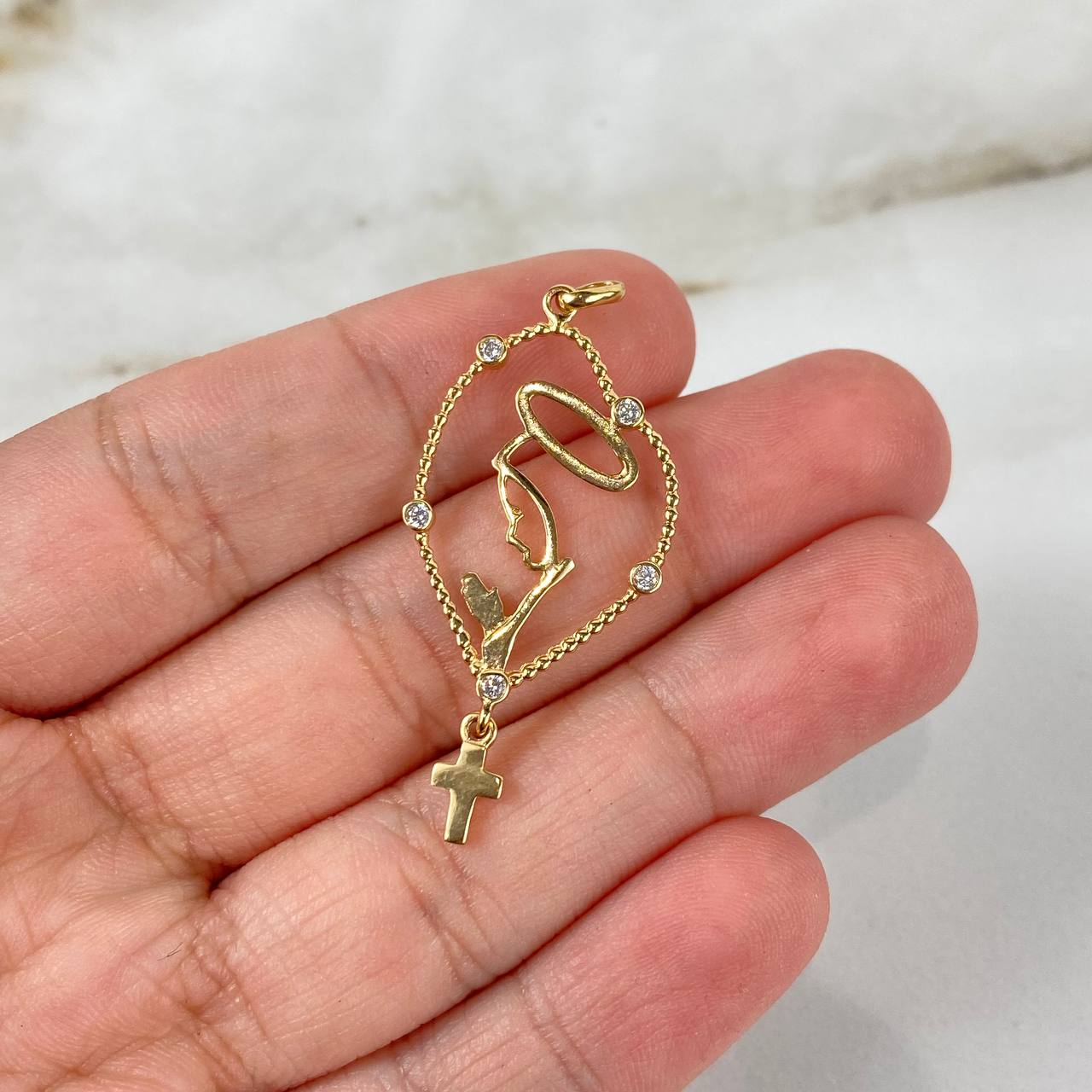 Dije Virgen María 1.45gr / 3.8cm / Silueta Circones Blancos Oro Amarillo