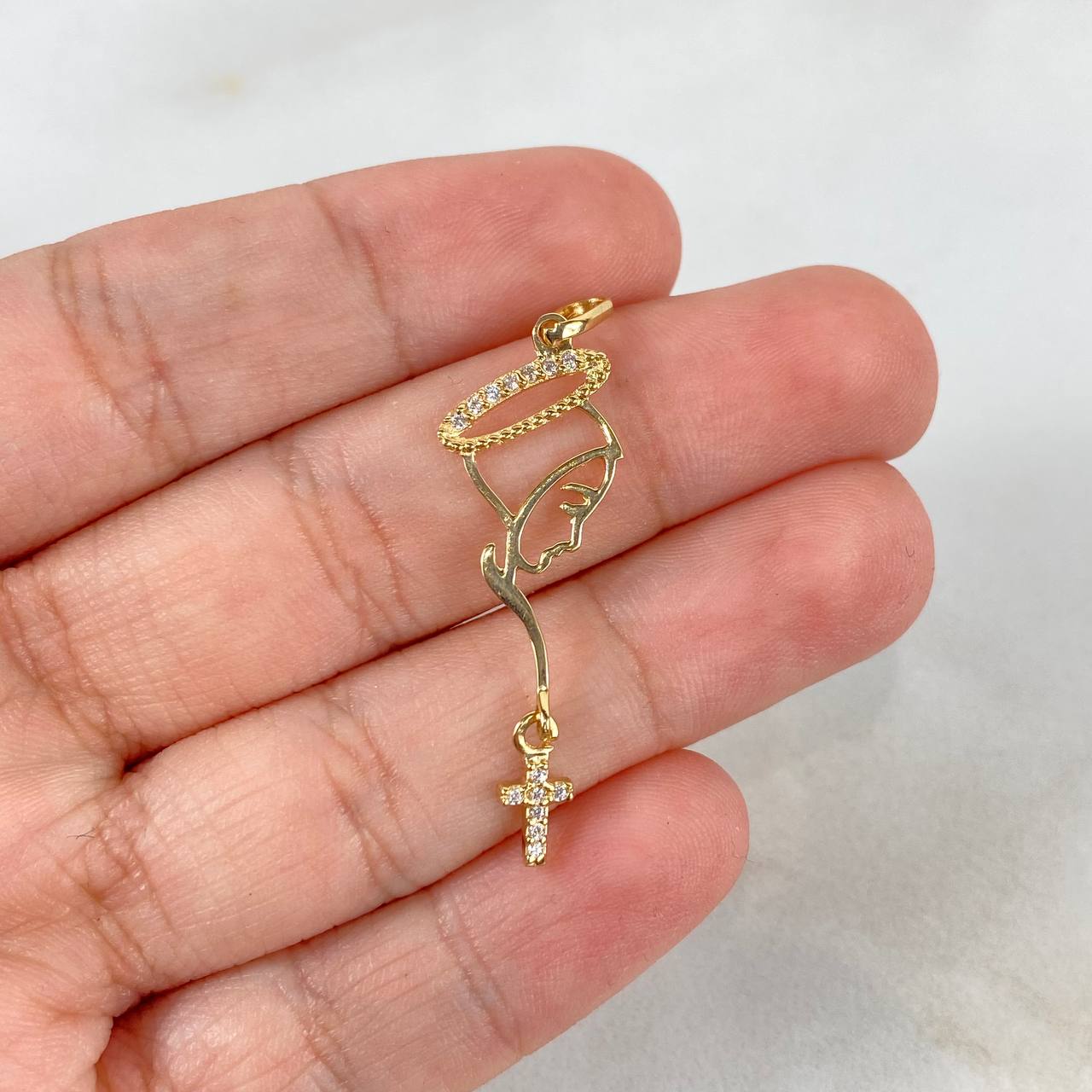 Dije Virgen María 0.8gr / 3.7cm / Silueta Circones Blancos Oro Amarillo