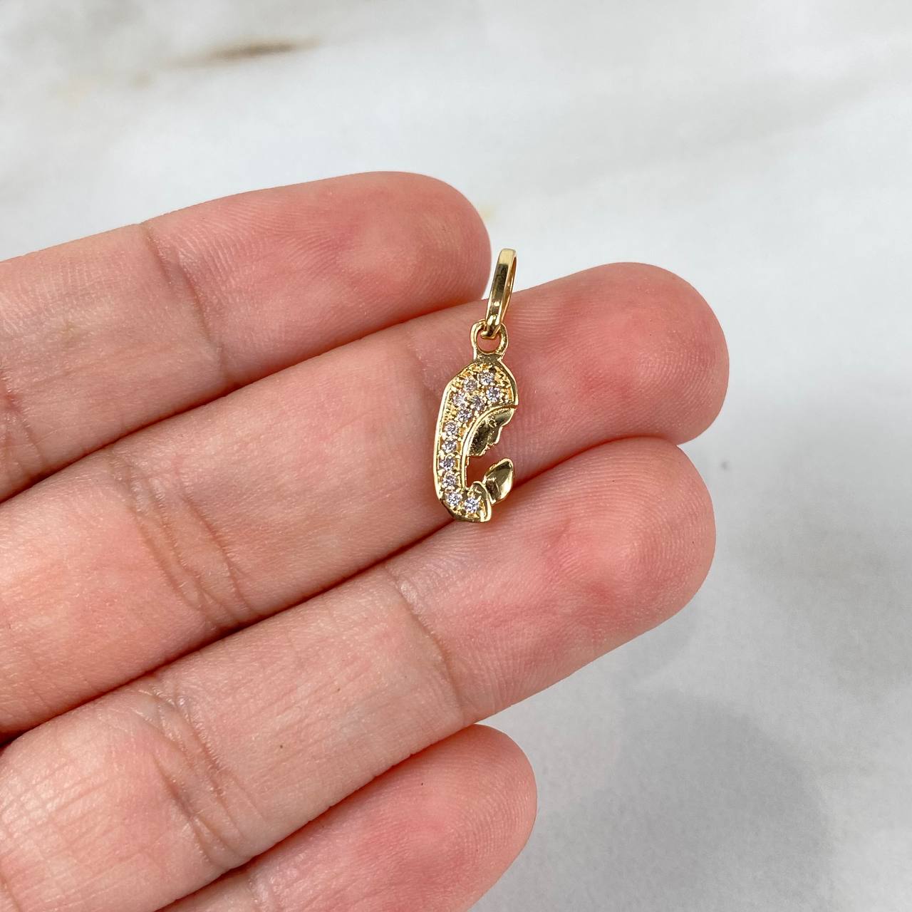 Dije Virgen María 0.6gr / 1.8cm / Circones Blancos Oro Amarillo ©