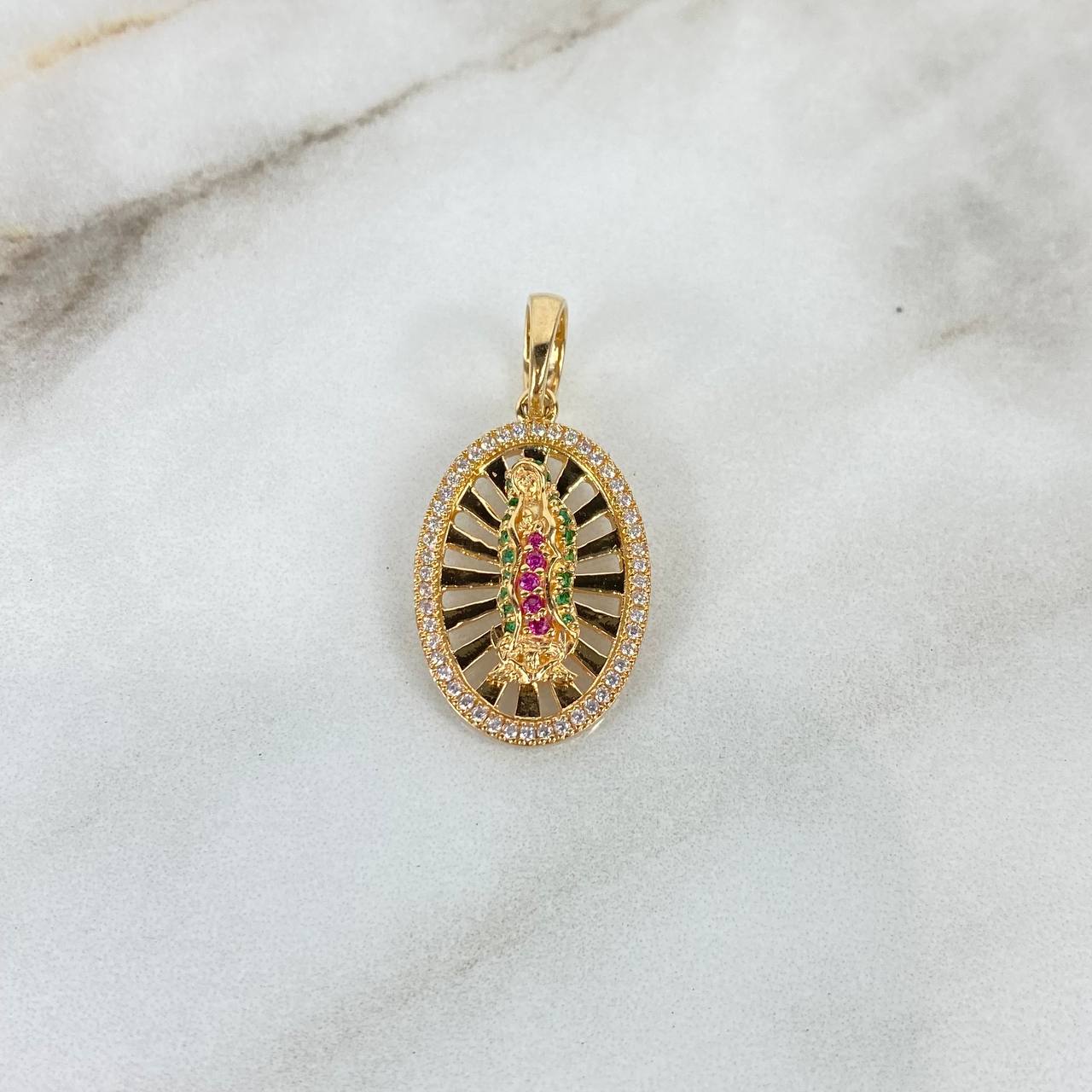 Dije Virgen de Guadalupe 4.45gr / 3.3cm / Circones Blancos-Verdes-Fucsias Oro Amarillo ©