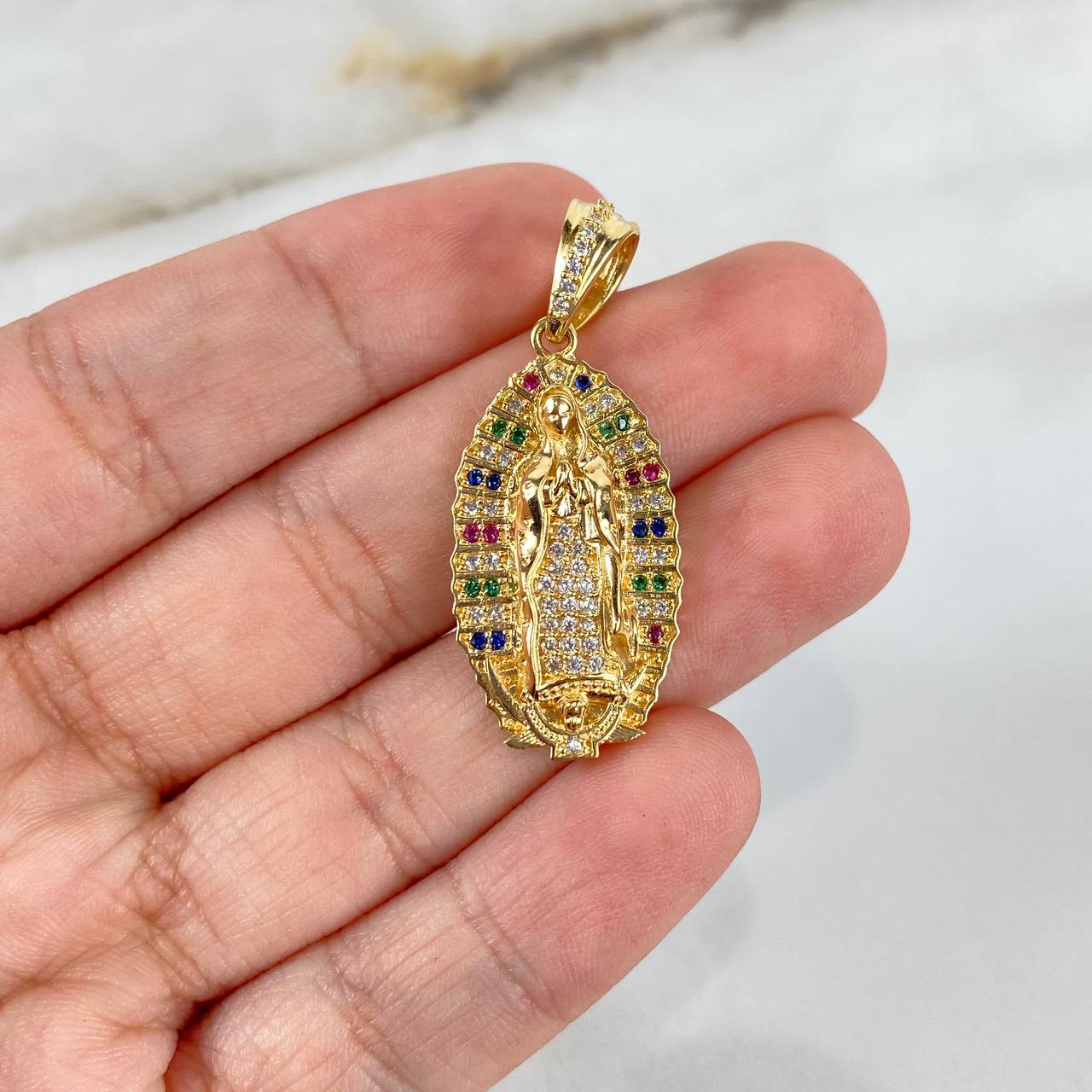 Dije Virgen de Guadalupe 5.45gr / 3.5cm / Circones de Colores Oro Amarillo ©