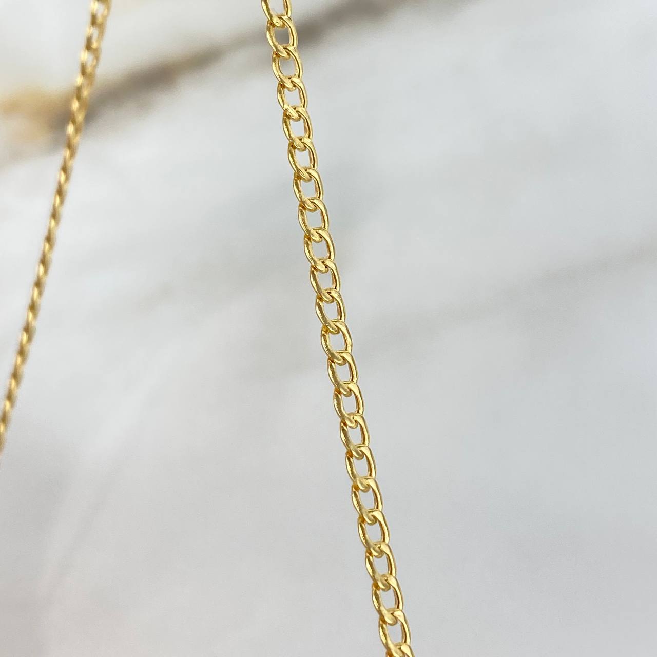 Cadena Cubana 2.8gr / 60cm / 2.4mm Oro Amarillo +1 ©