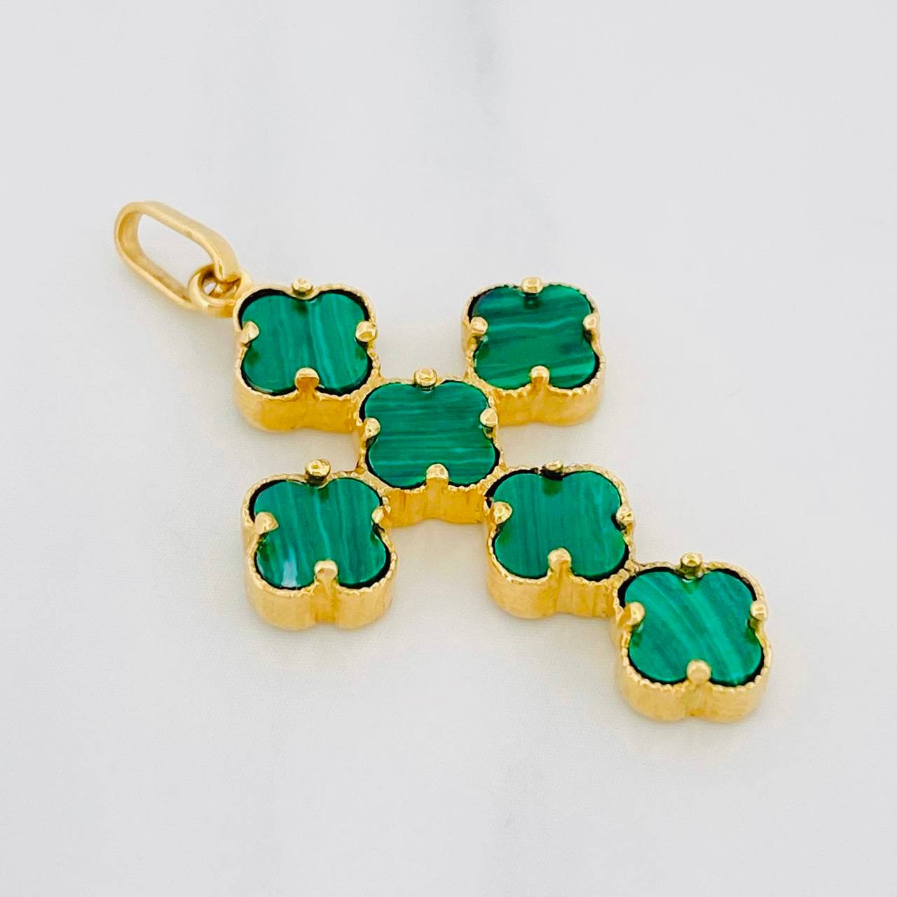 Dije Cruz Trébol 2.5g / 3.5cm Oro Amarillo 18K