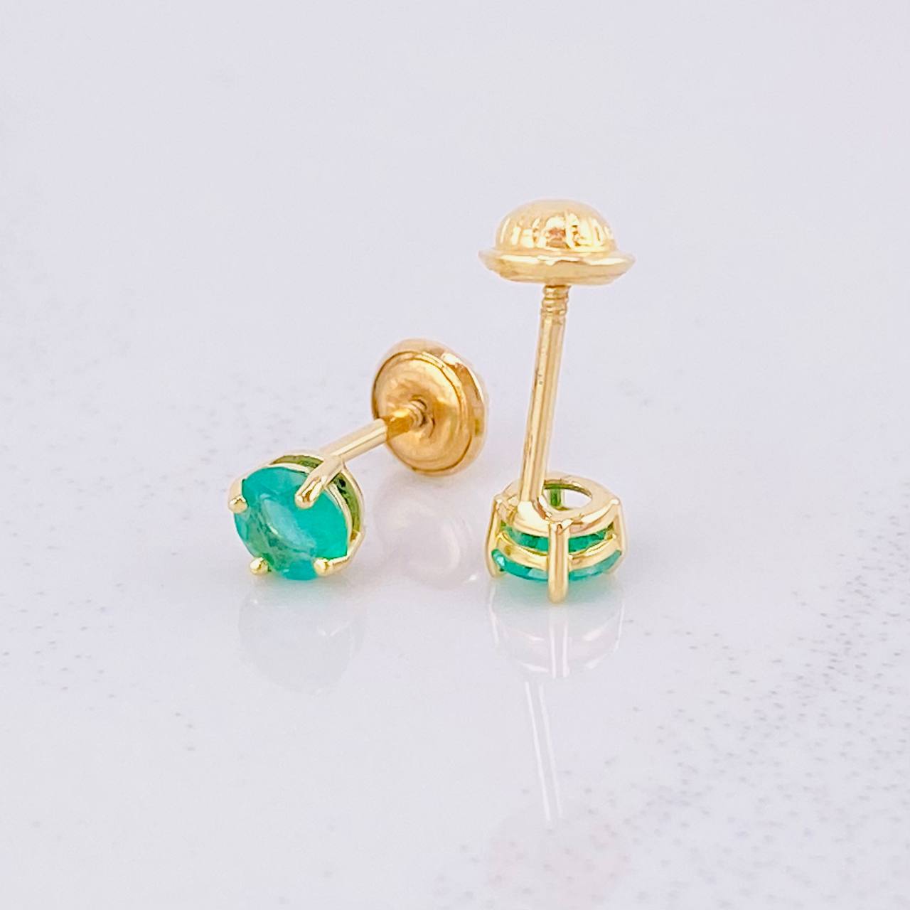 Topos Cuatro Garras Esmeraldas 40pts 0.85g / 4.2mm Oro Amarillo 18K