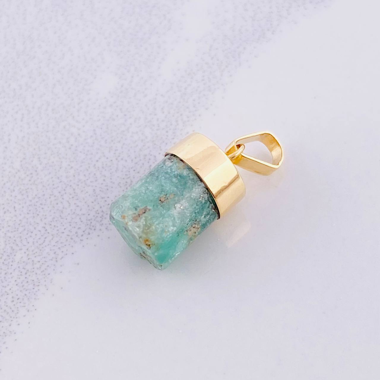 Dije Morralla Esmeralda 1.55g / 1.7cm Oro Amarillo 18K
