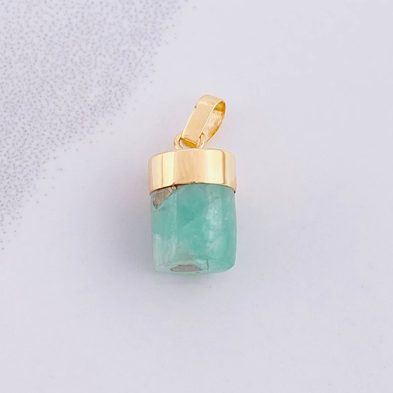 Dije Morralla Esmeralda 1.65g / 1.7cm Oro Amarillo 18K