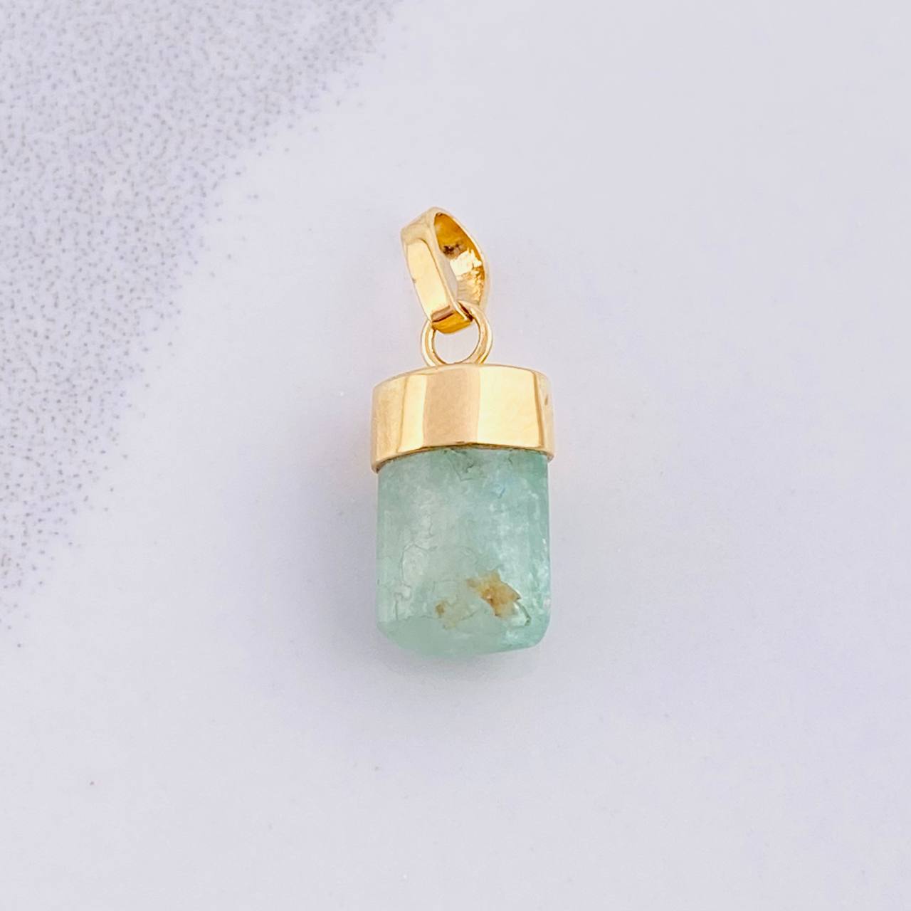Dije Morralla Esmeralda 1.1g / 1.7cm Oro Amarillo 18K