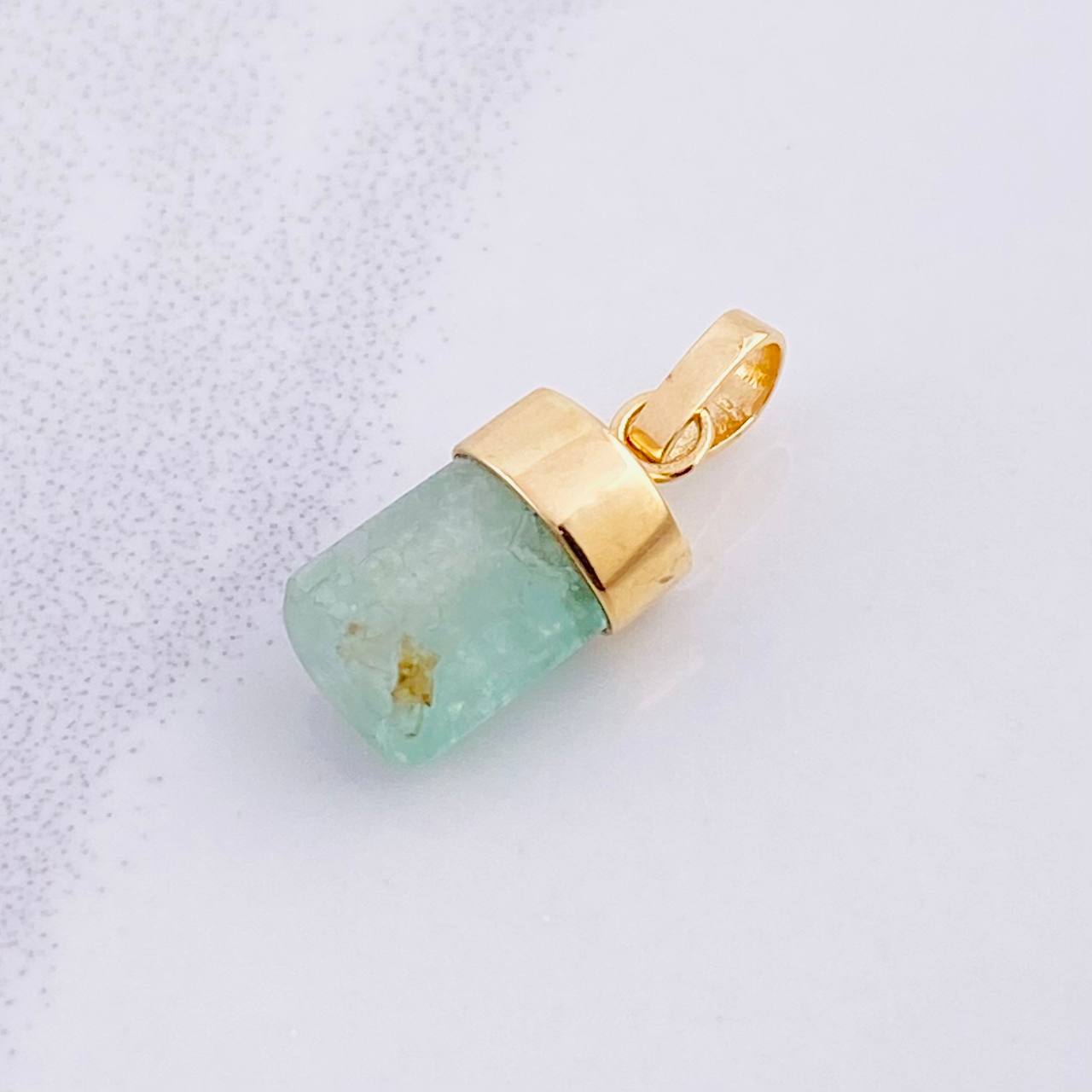 Dije Morralla Esmeralda 1.1g / 1.7cm Oro Amarillo 18K