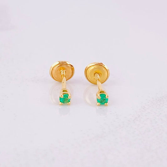 Topos Cuatro Garras Esmeraldas 17pts 0.7g / 2.2mm Oro Amarillo 18K