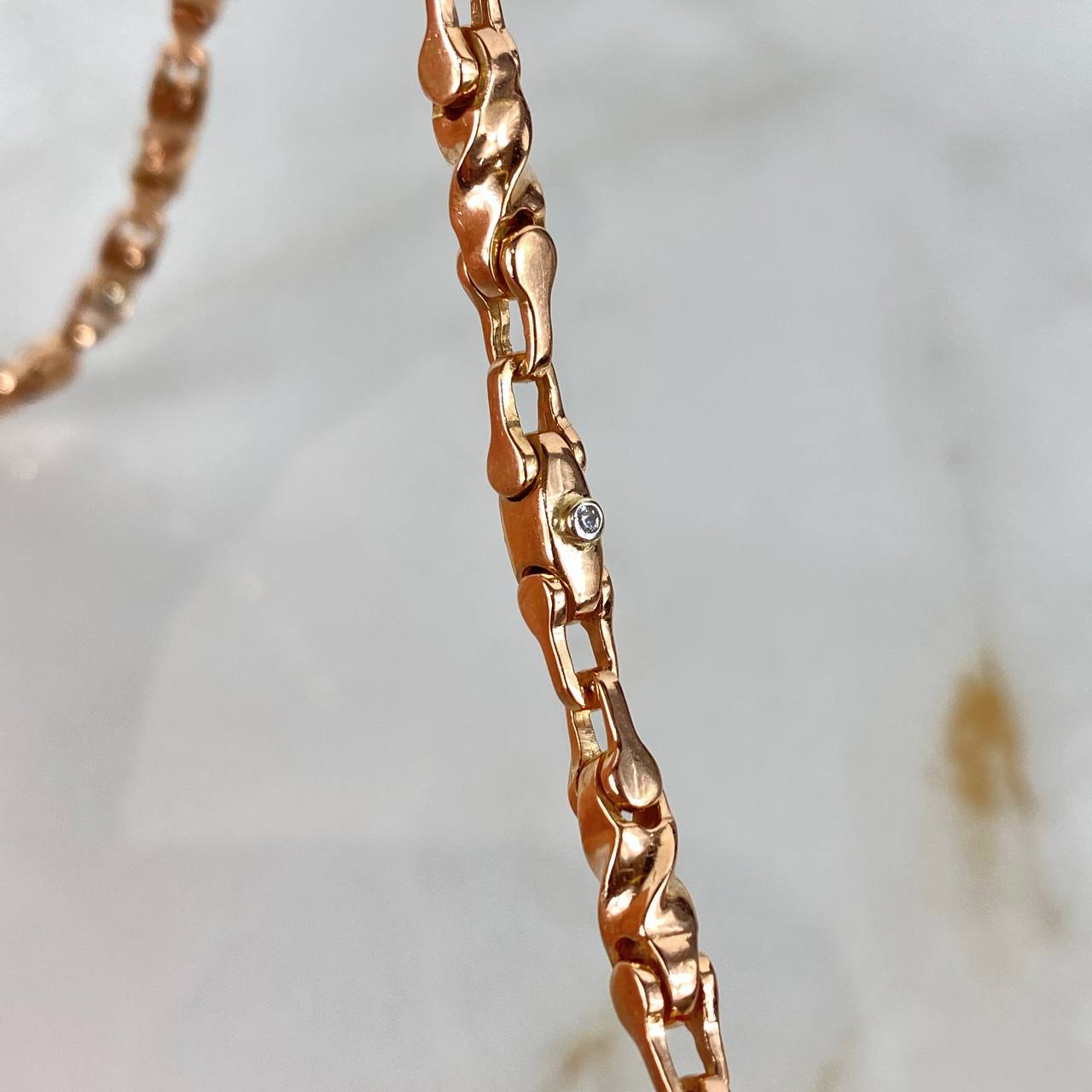 Cadena Rustica Tornillo Espiral 63.4gr / 70cm / 5.6mm Dos Oros Blanco Rosa ©