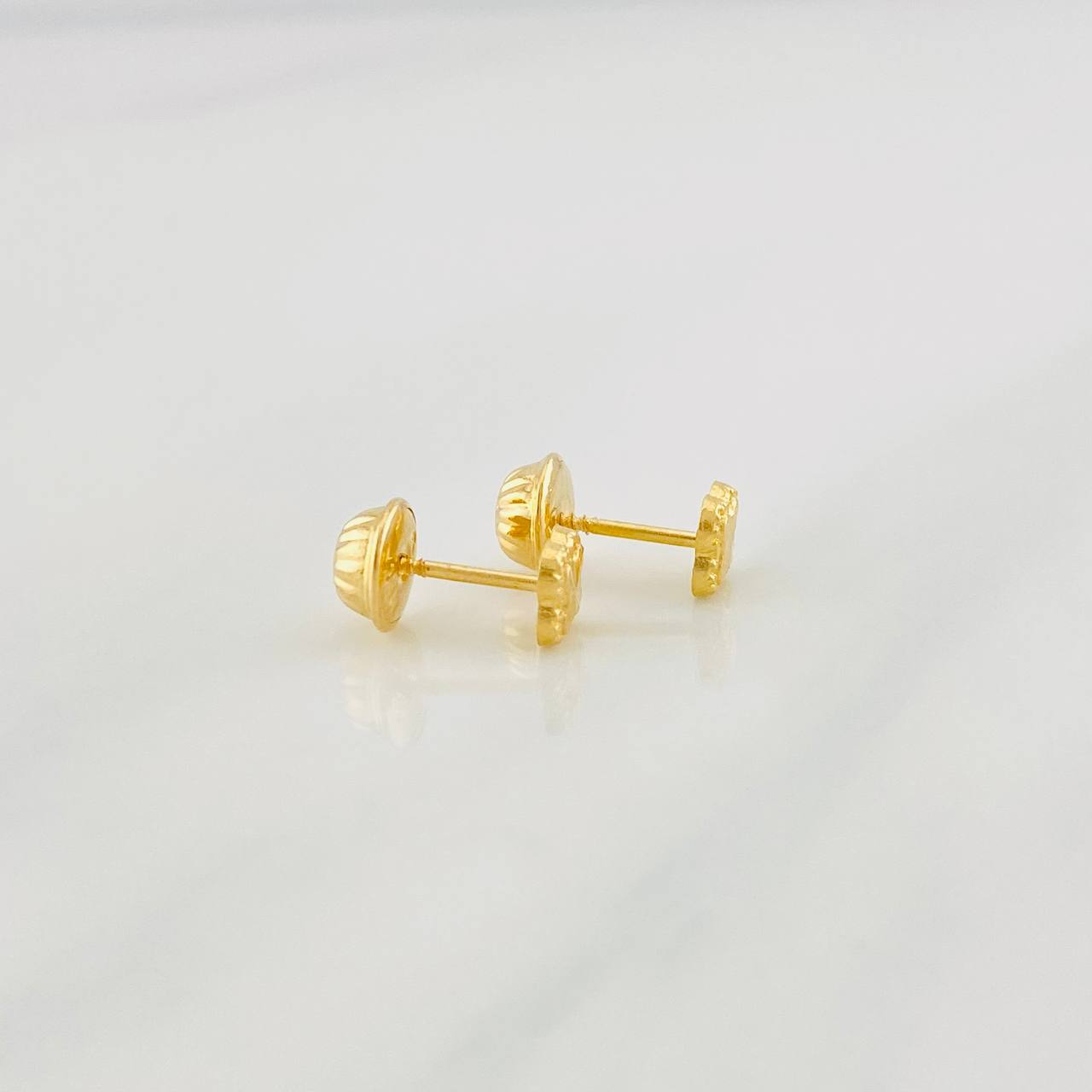 Topos Trébol Diamantado 0.4g / 4.5mm Oro Amarillo 18K