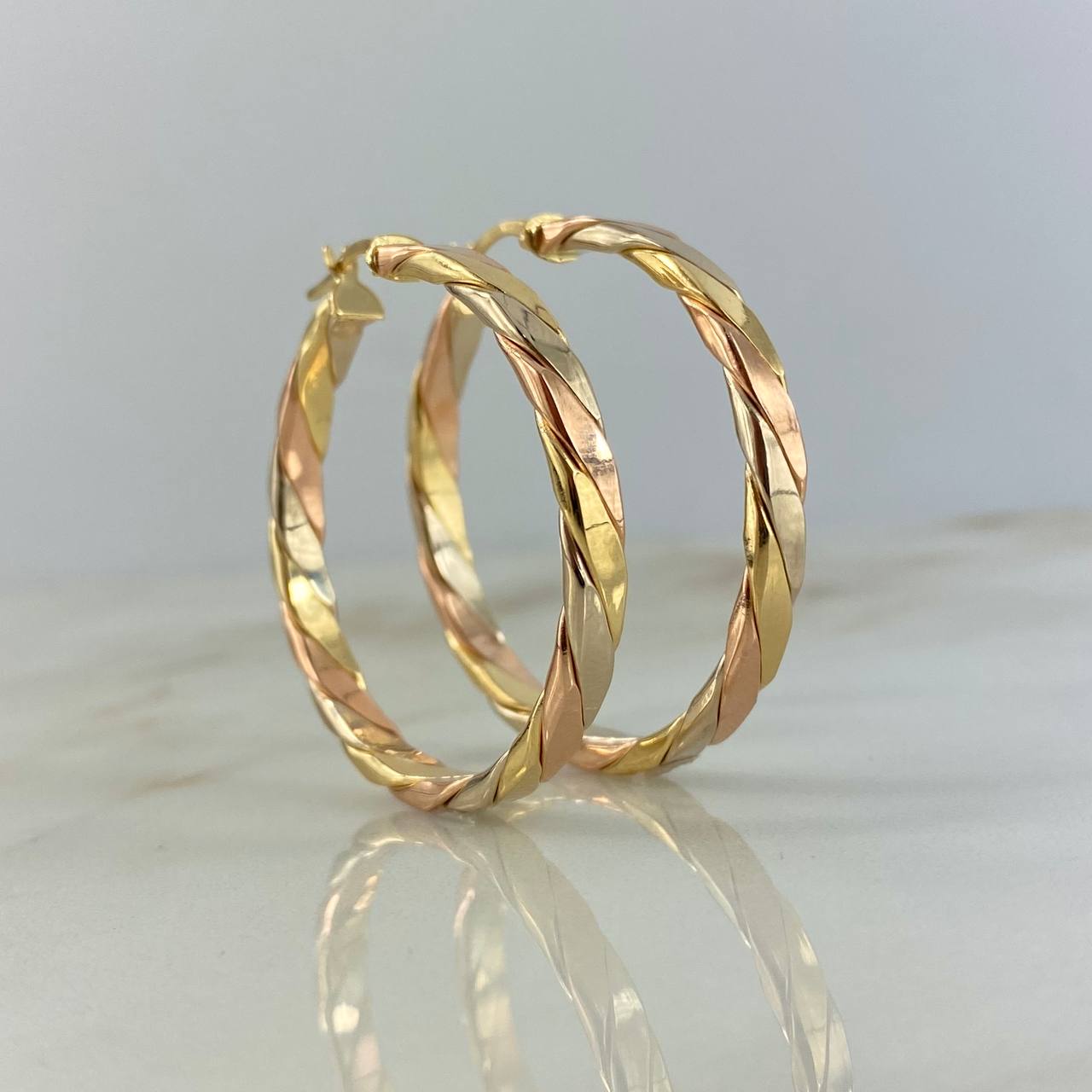Candongas Ruka 5.9gr / 4cm / Tres Oros 18K *