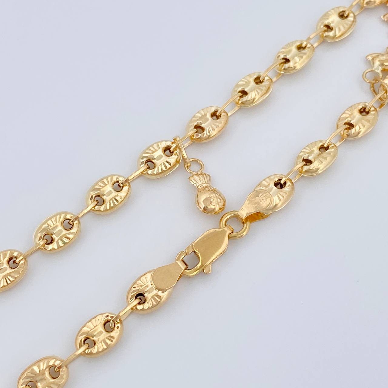 Tobillera GC 6.85gr / 24.6cm / 4.7mm Oro Amarillo 18K $