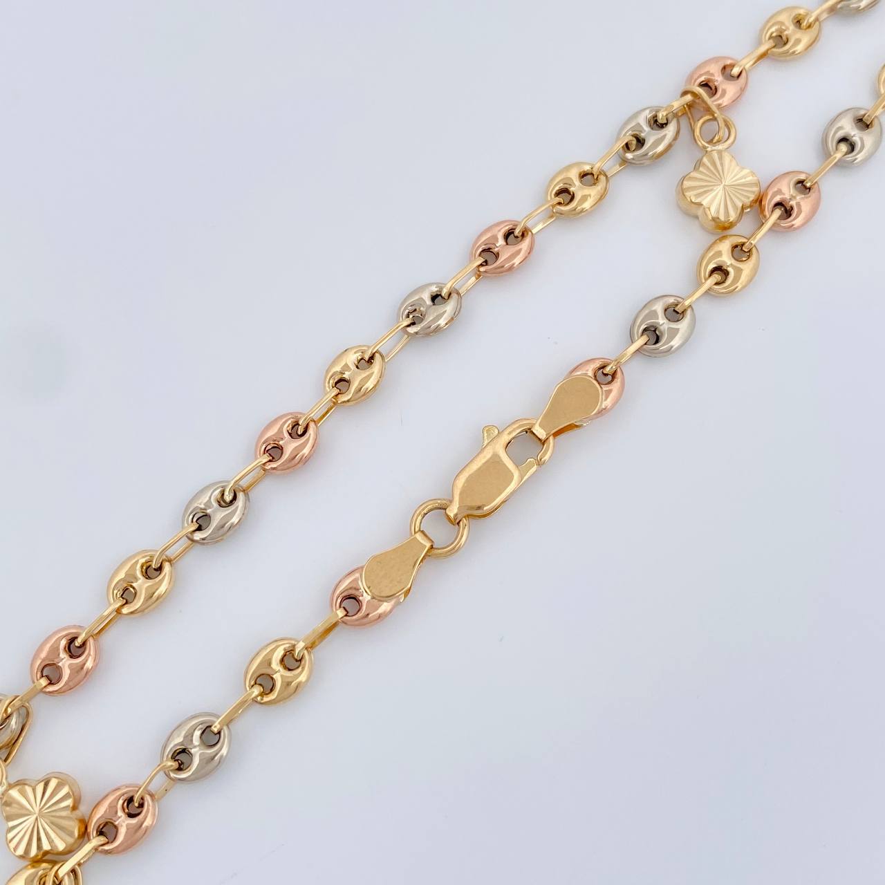 Tobillera GC 5.1gr / 25.8cm / 3.79mm Tres Oros 18K $