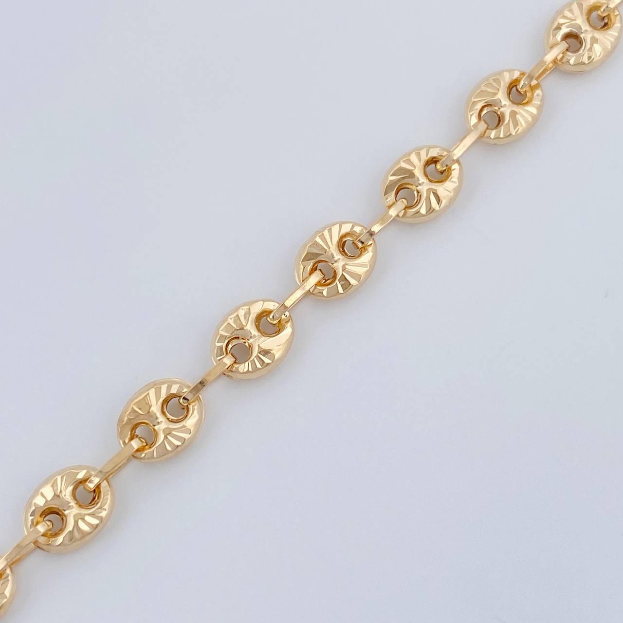 Pulso GC 4.35gr / 18.6cm / 4.75mm Oro Amarillo 18K $